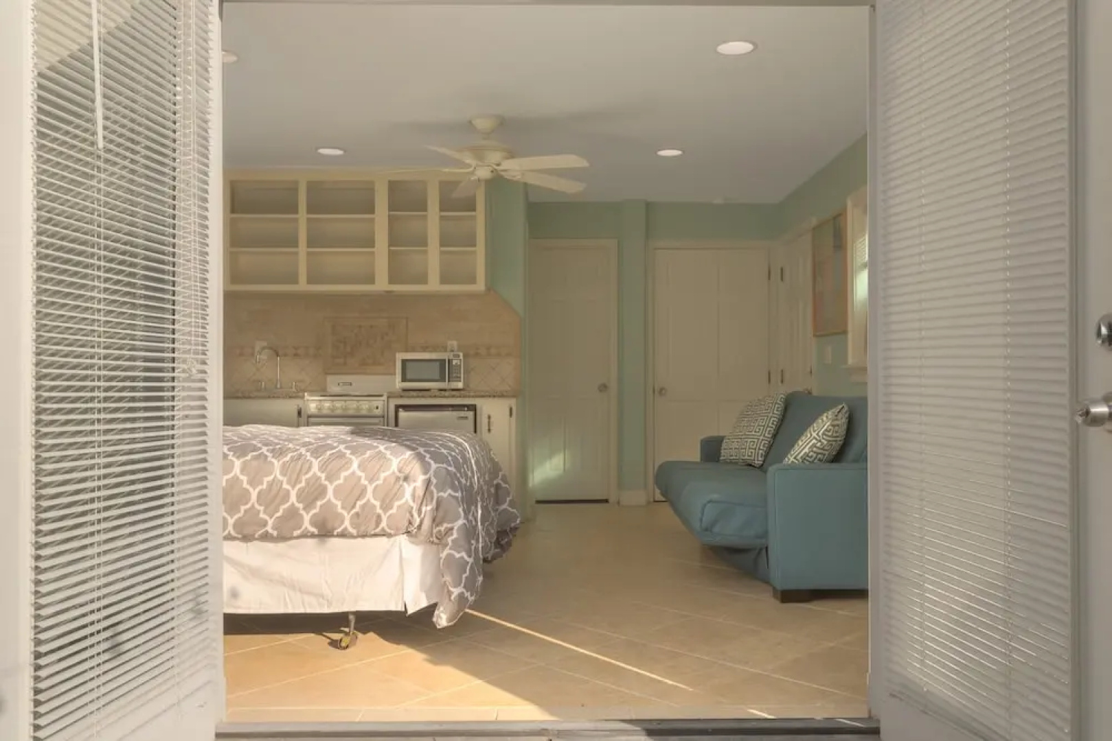 Beachside Studio With Mini Kitchen - Sleeps 2