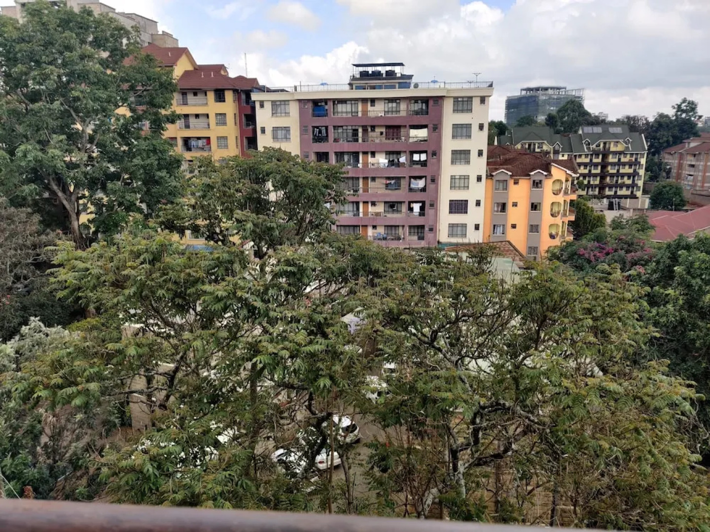 Fenesi Gardens Apartments