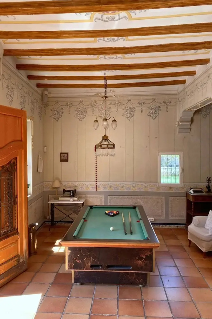 Complete, Spacious House, With Pool and Surrounded by Nature