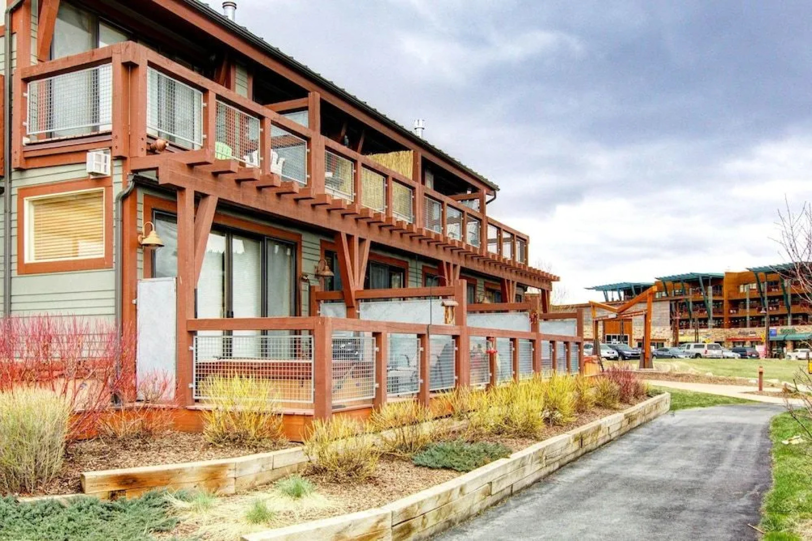 2BR Newpark Resort Townhome w Hot Tub by RedAwning