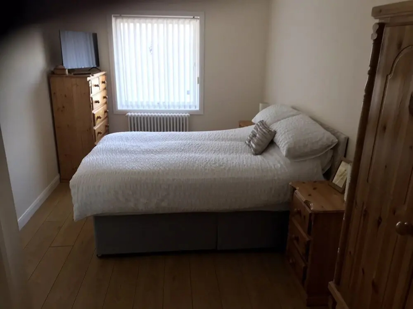 3-bed Apartment - Sleeps 6 - Parking, Wifi, Pets