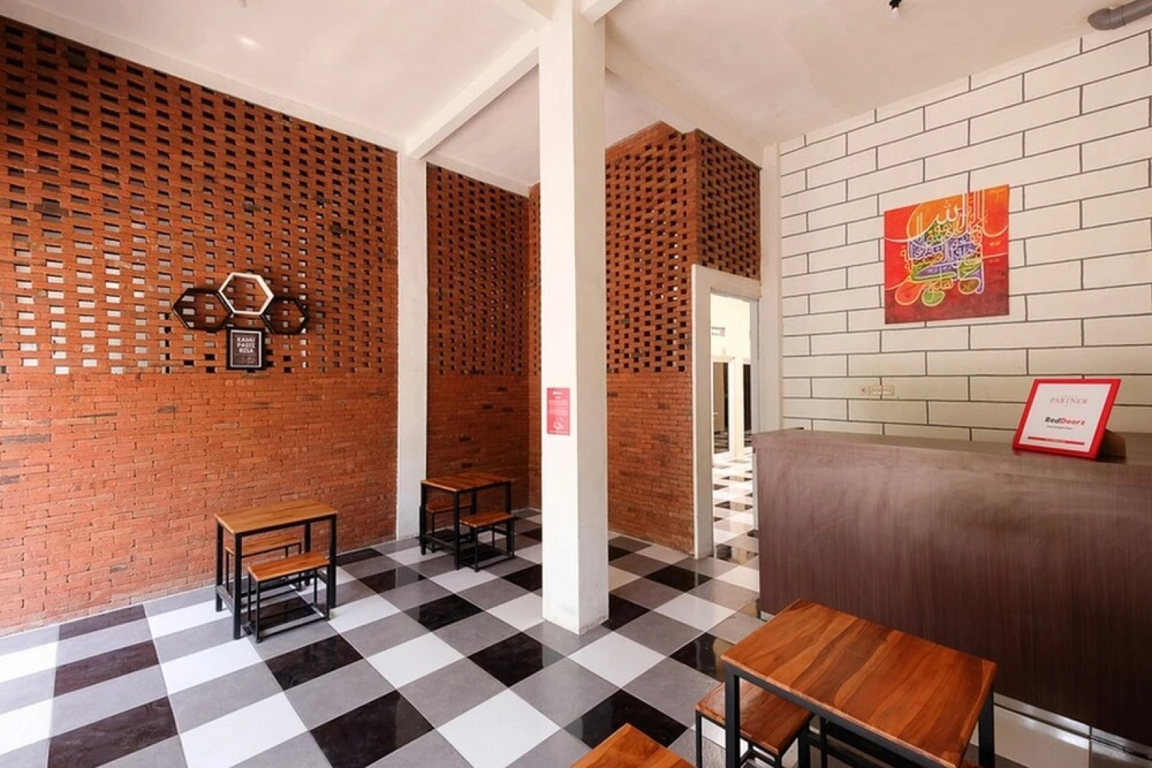 Mie Lombok by RedDoorz