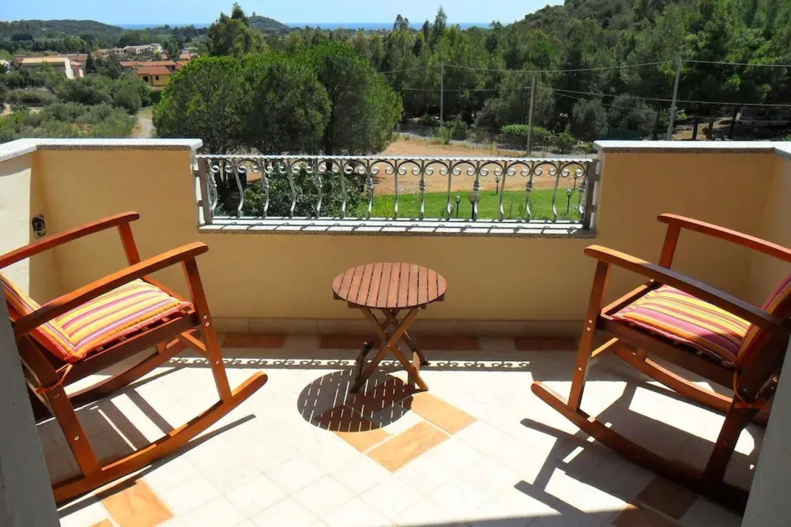 Villa With 3 Bedrooms in Chia, With Wonderful sea View, Furnished Garden and Wifi - 800 m From the Beach