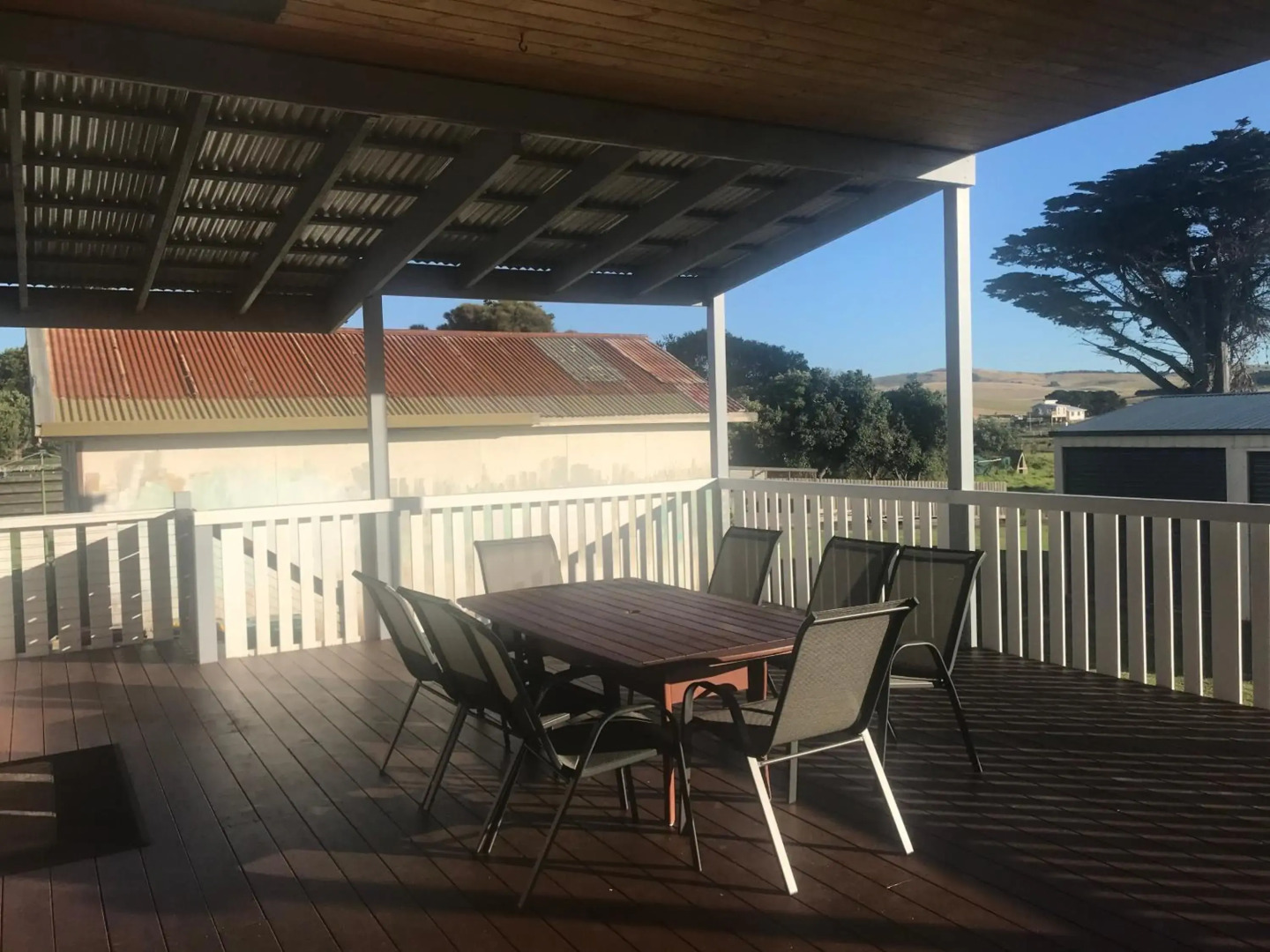 Luxurious Ocean front home, pets welcome, open fire large and spacious