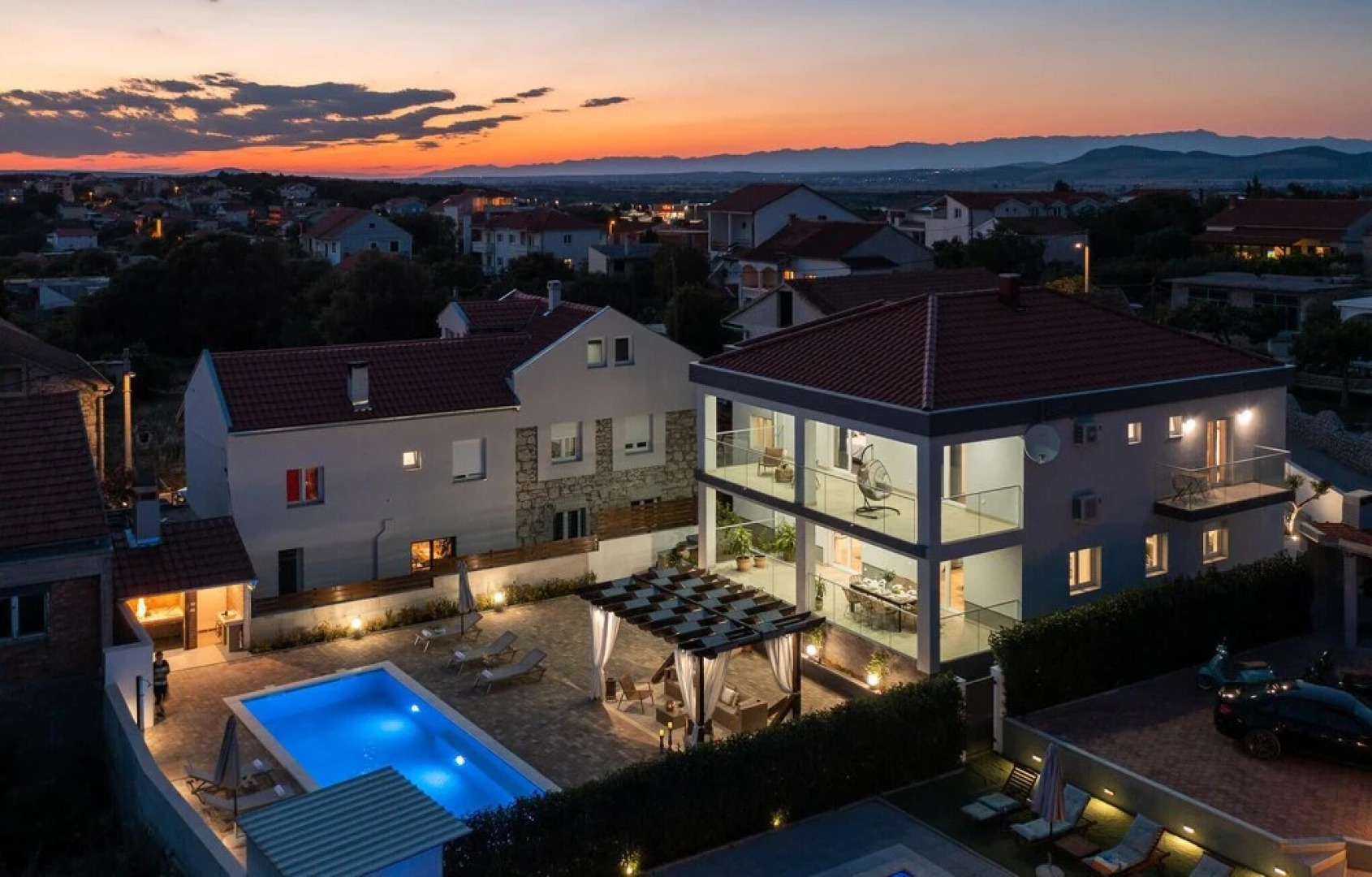 Beautiful Home in Pakostane With 4 Bedrooms, Wifi and Outdoor Swimming Pool