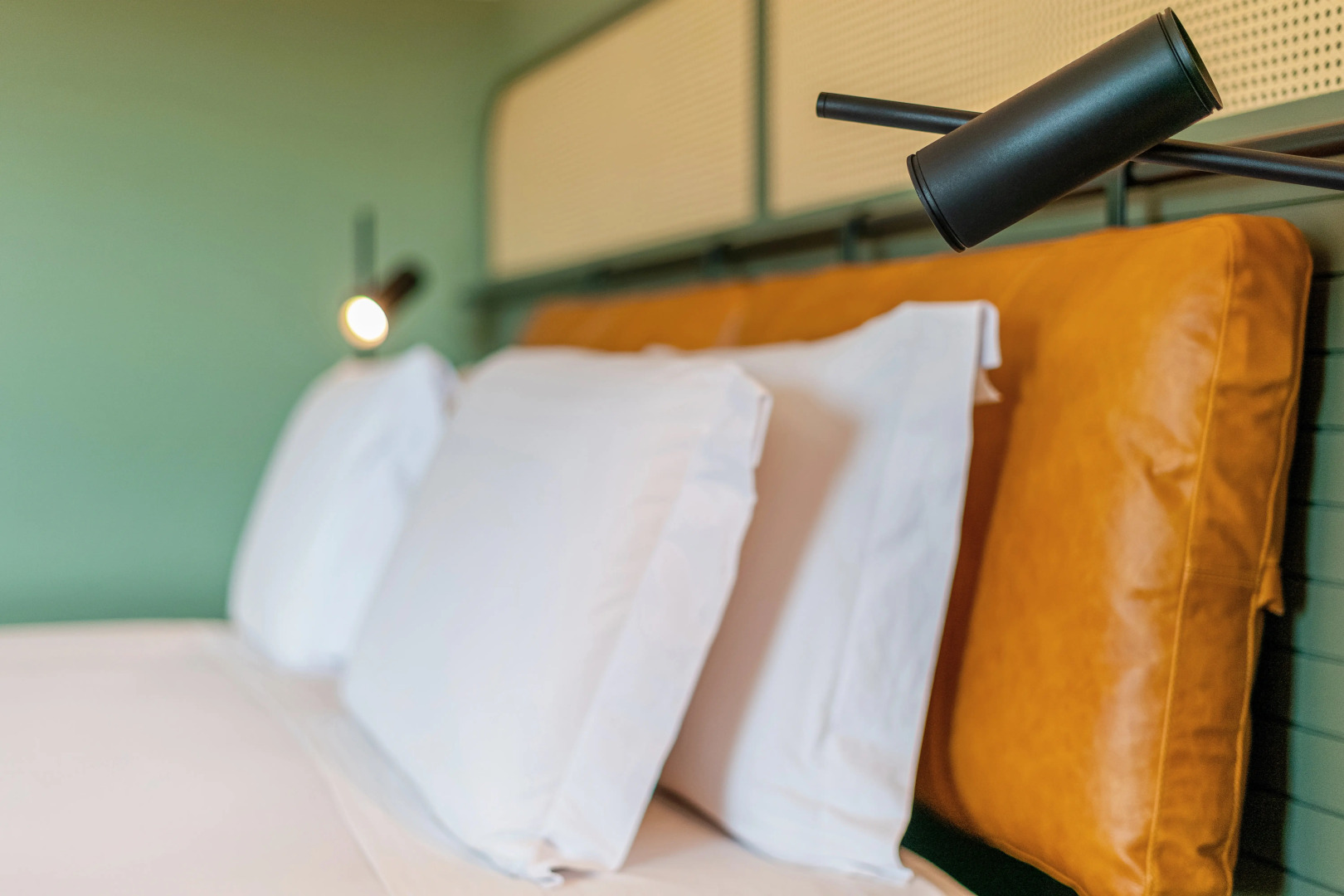 Almenat Embu das Artes Sao Paulo, Tapestry Collection