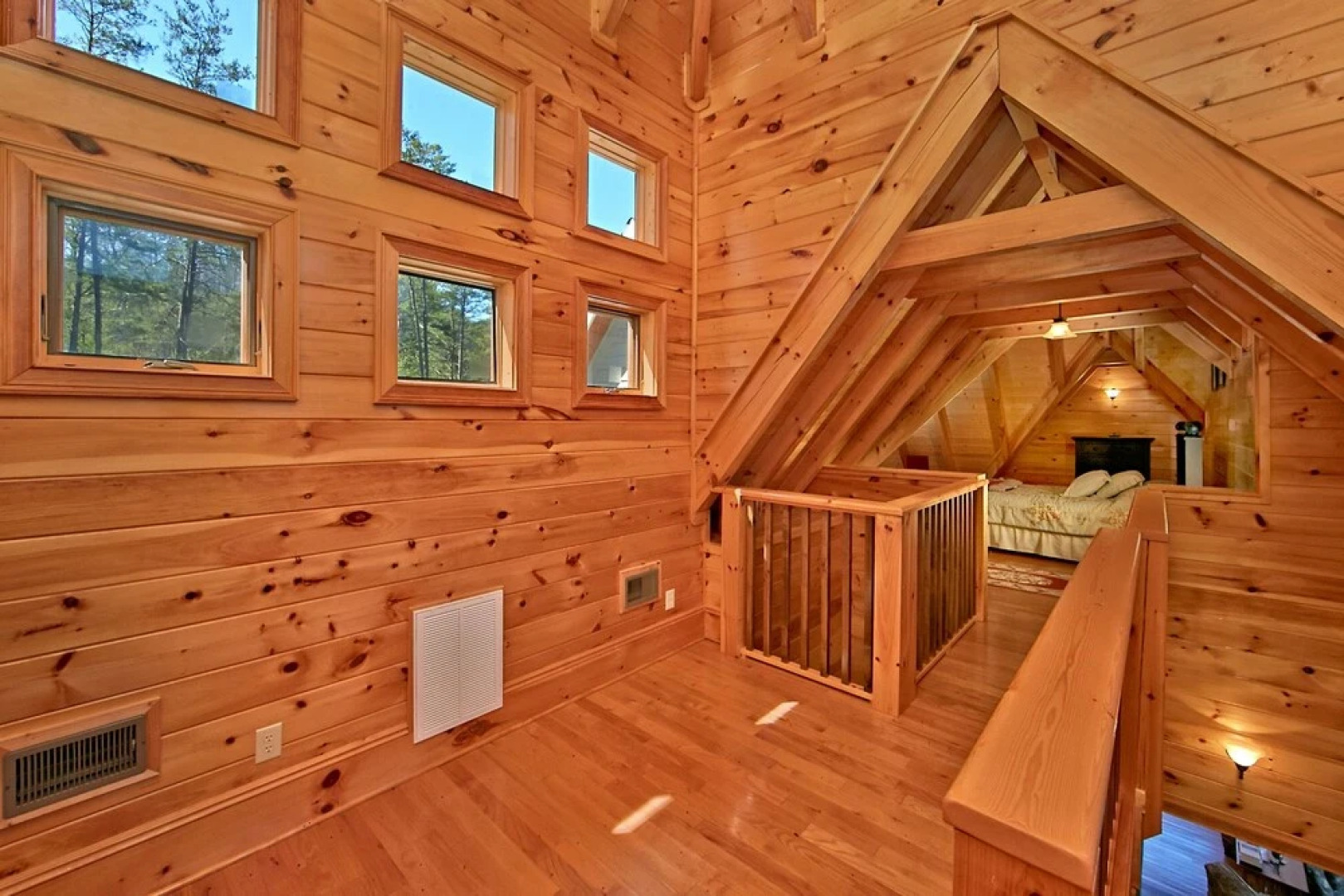 Birds Creek Mansion 650 - Six Bedroom Cabin