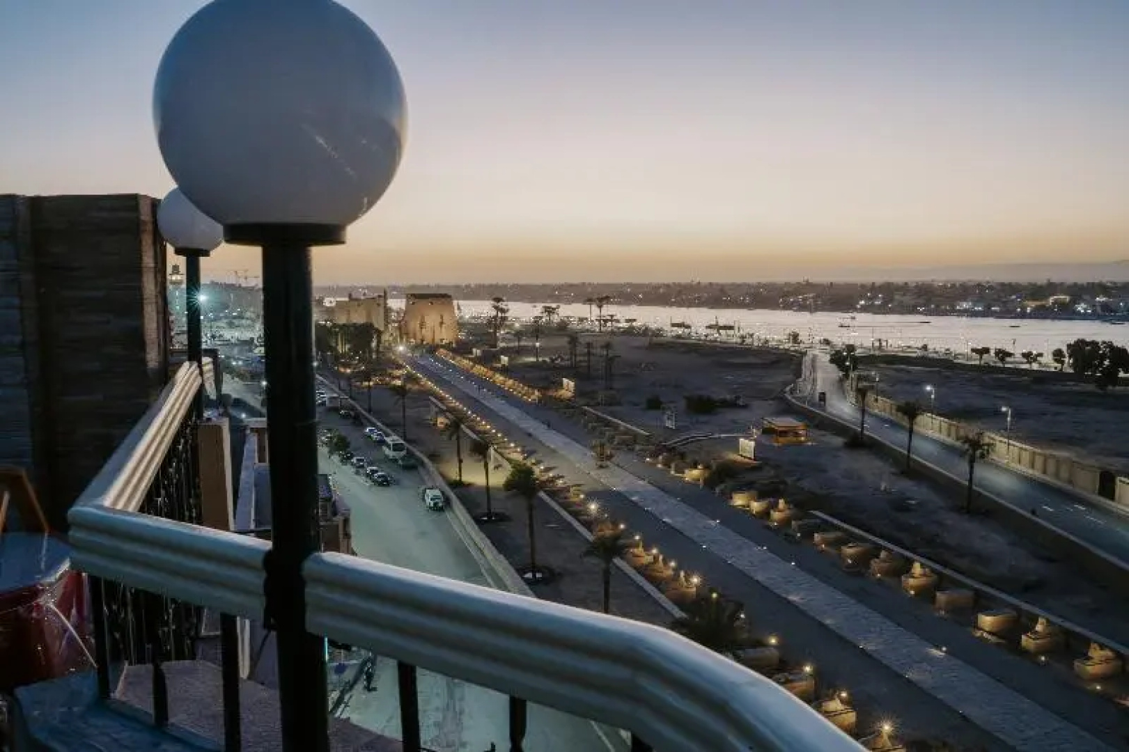Queens Valley Hotel, Restaurants, Bars and Spa Luxor