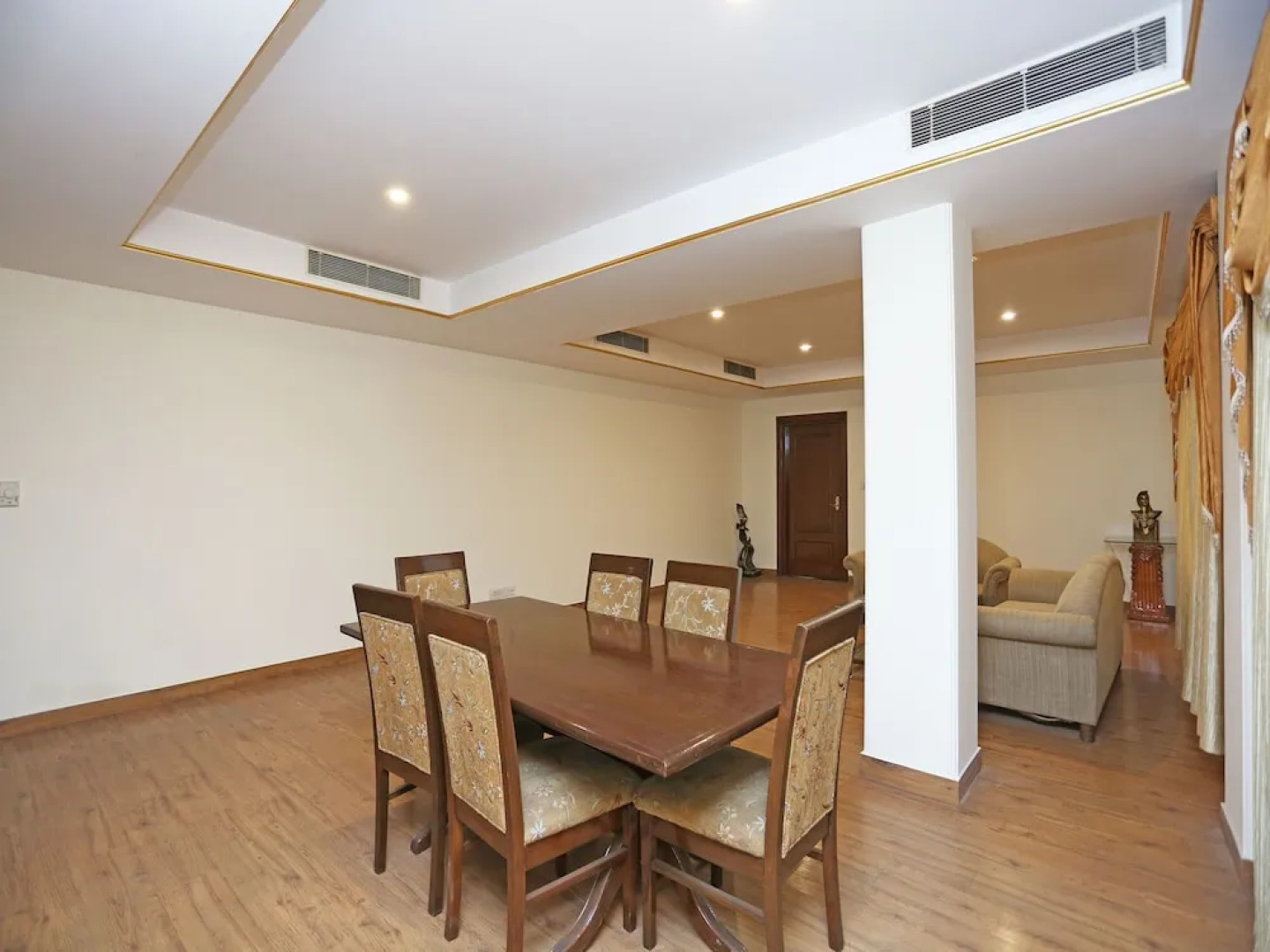 OYO 16565 Karnal Haveli