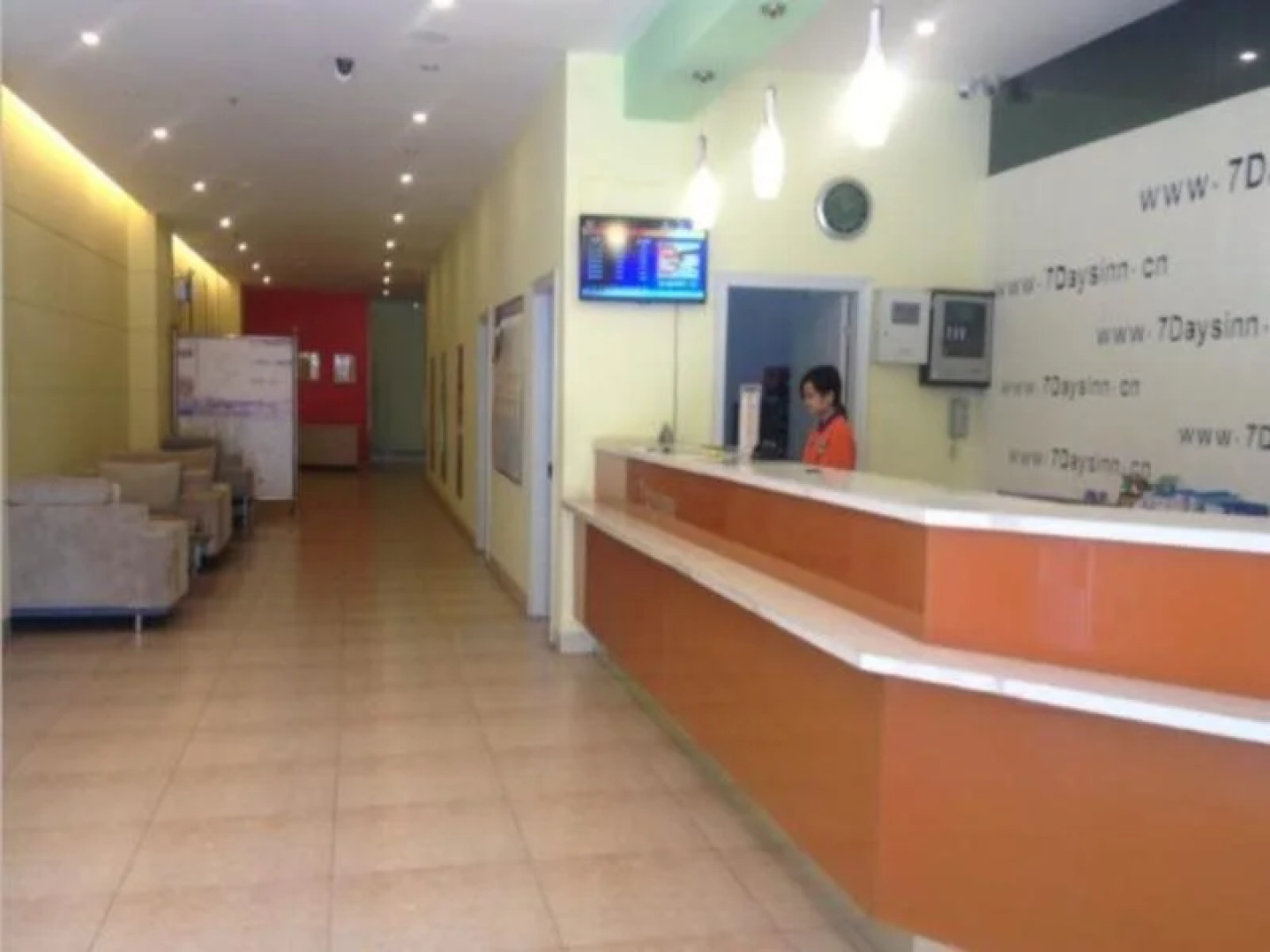 7 Days Inn Xingyi North Ruijin Road Branch