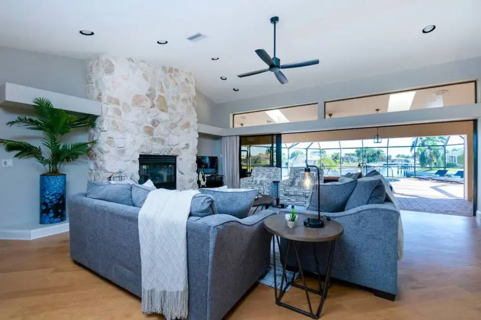 Waterfront Villa With Heated Pool Spa