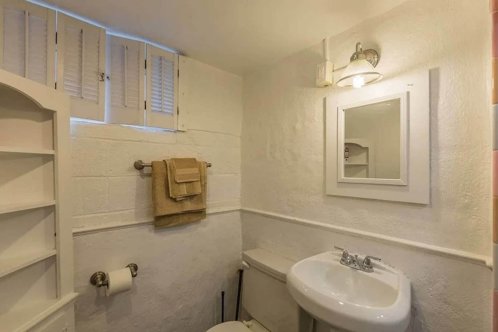 Enchanting historic townhouse by CozySuites