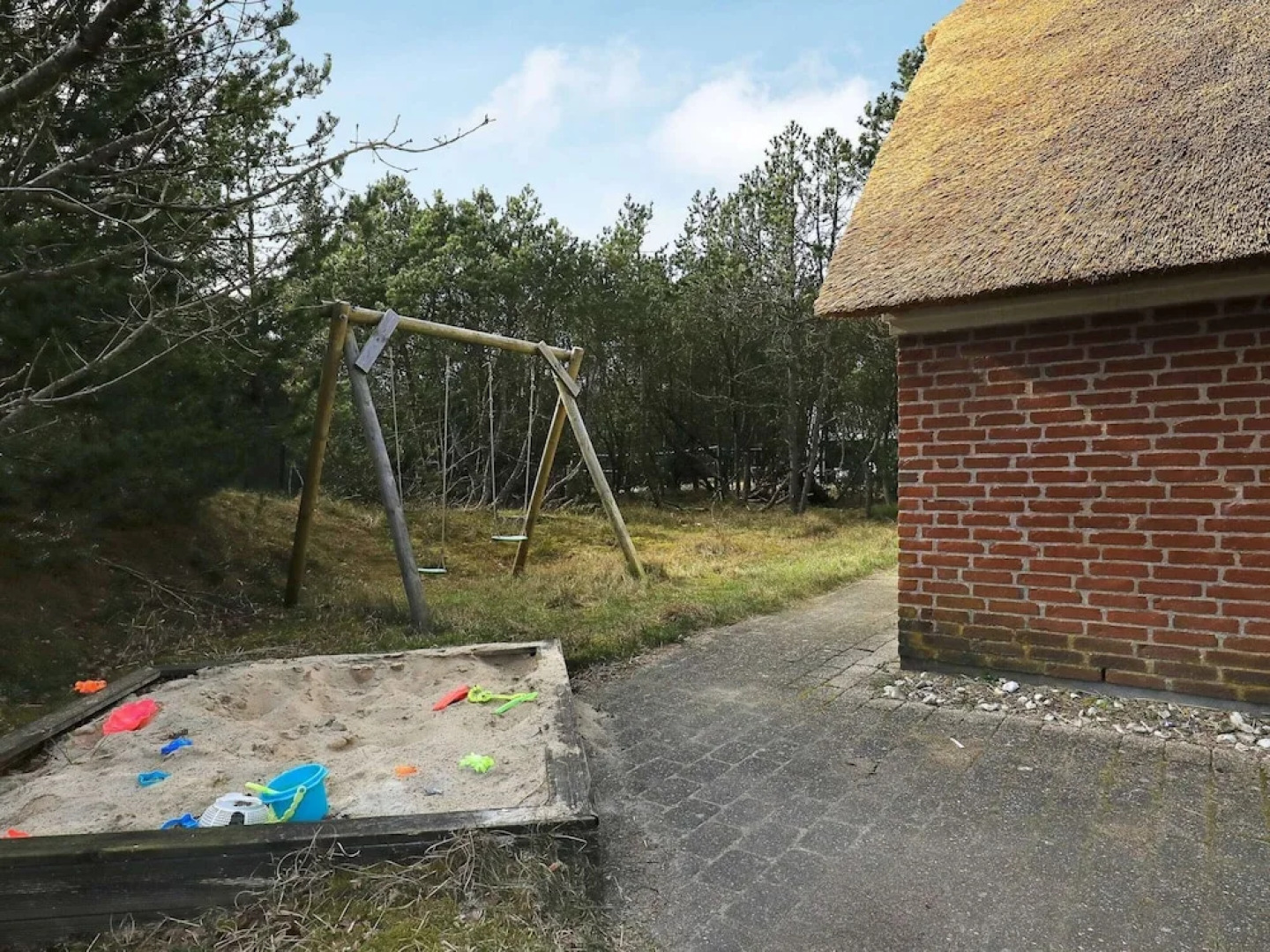 10 Person Holiday Home in Oksbol