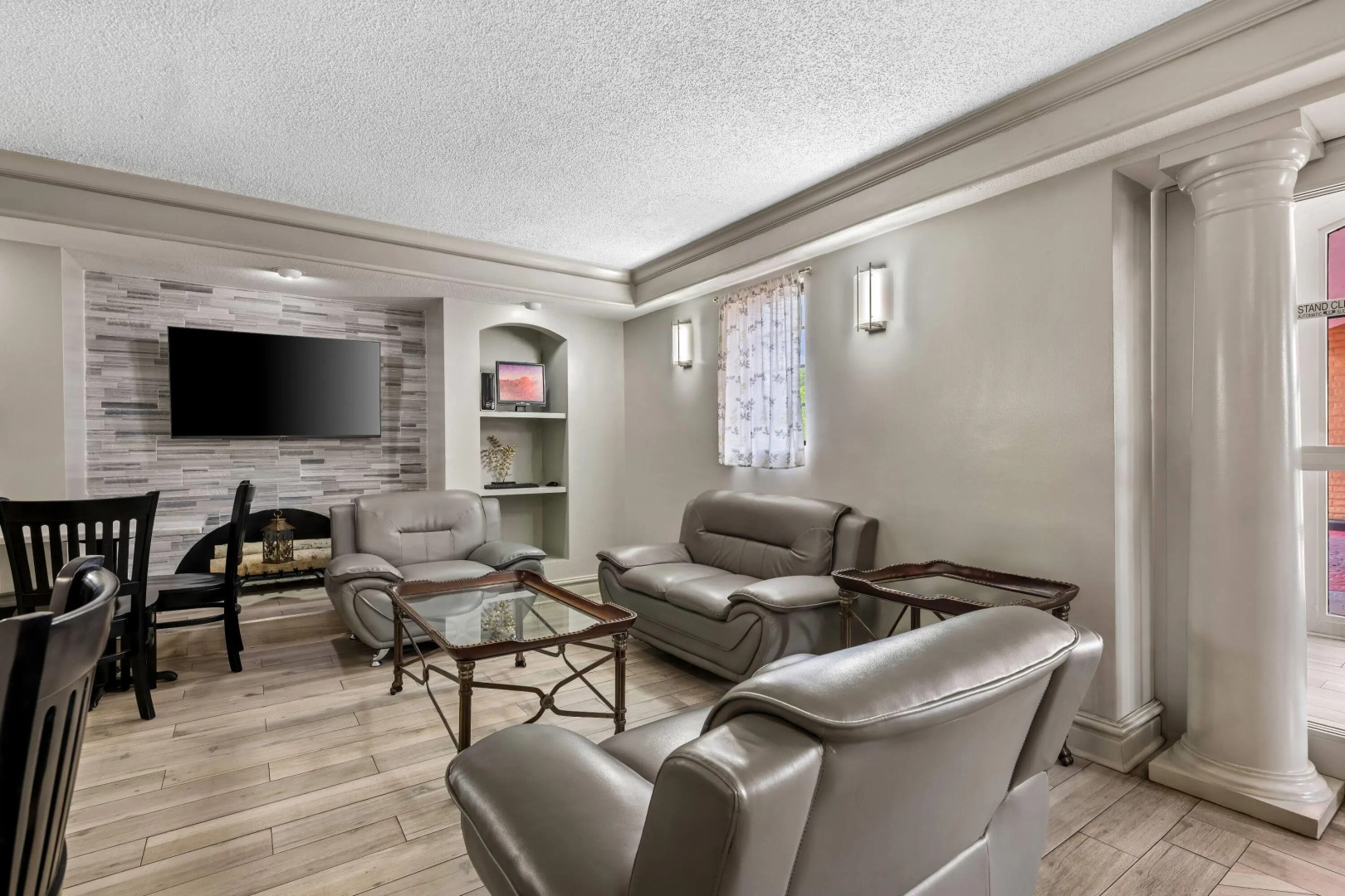 Days Inn by Wyndham Birmingham/West