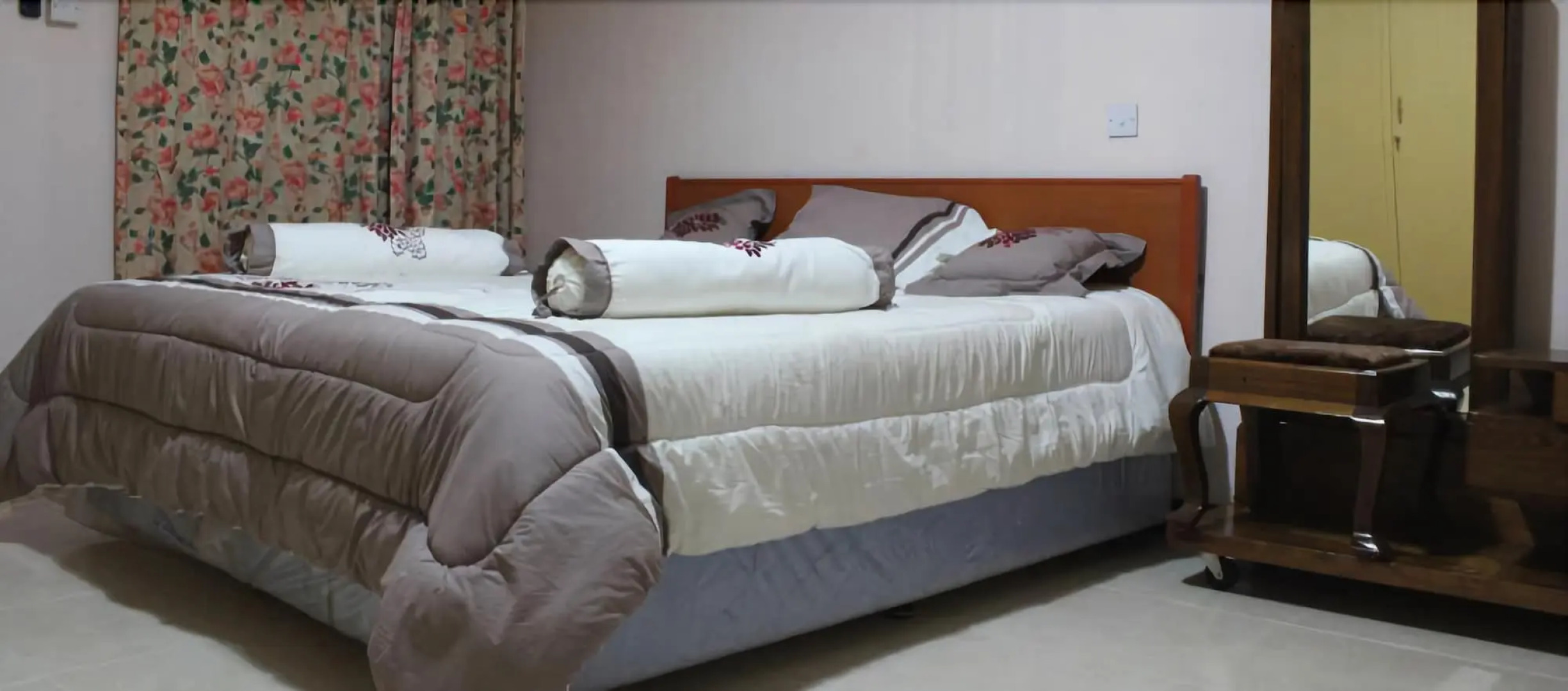 Kilimanjaro Crane Hotel