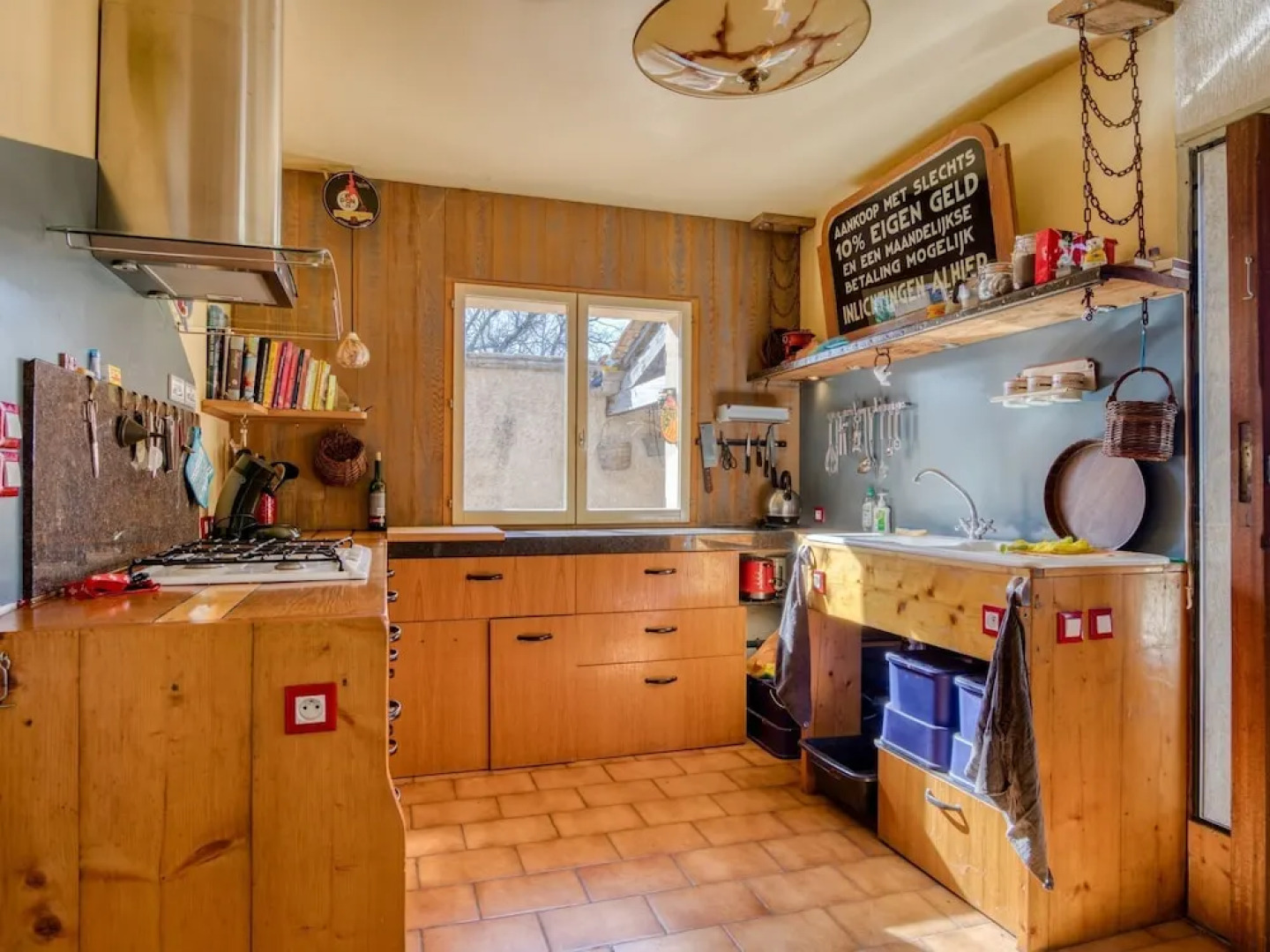 Beautiful Pet-friendly Villa in Régusse With Swimming Pool"