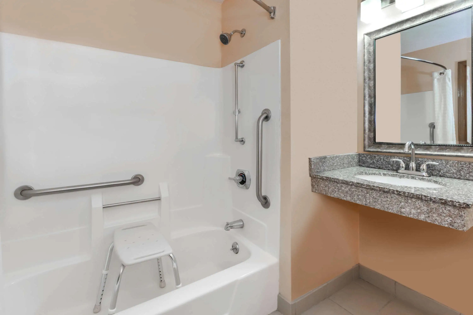 Super 8 by Wyndham Bowling Green South