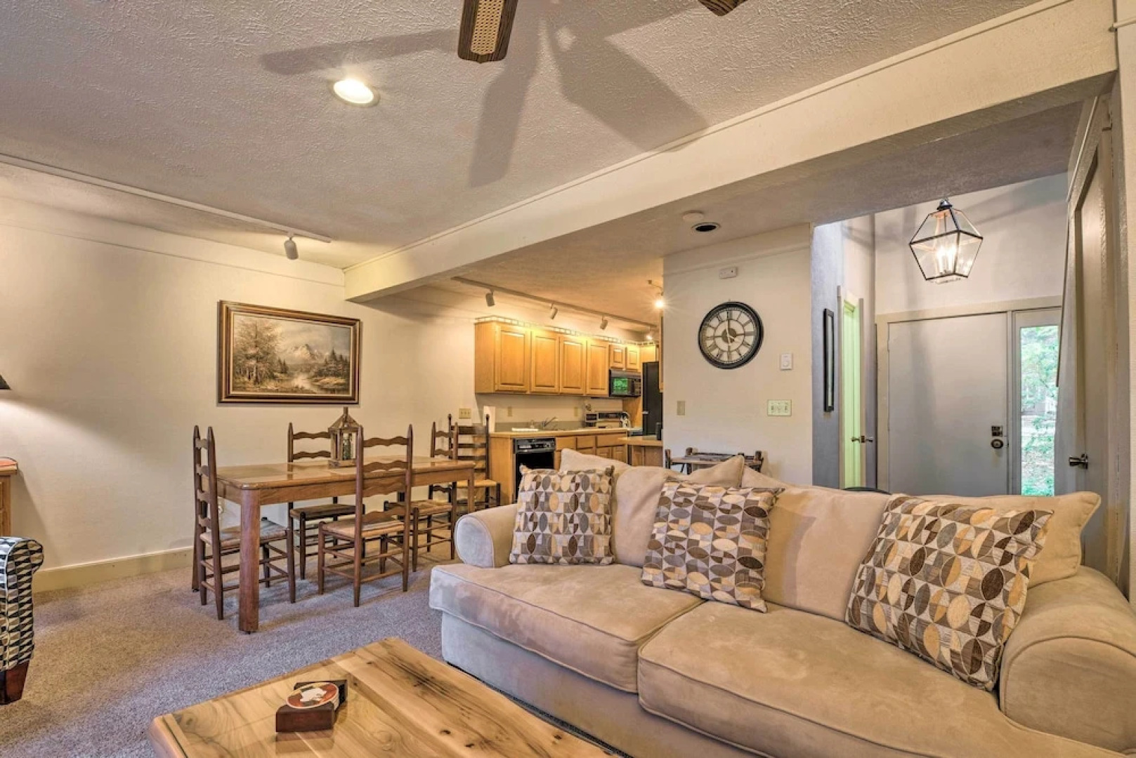 1 Mi to Jack Frost Ski Resort: Water-view Retreat