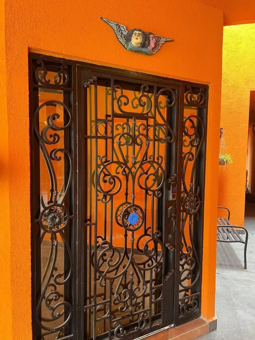 Casa Colonial en Pueblo Mágico by Adhoc