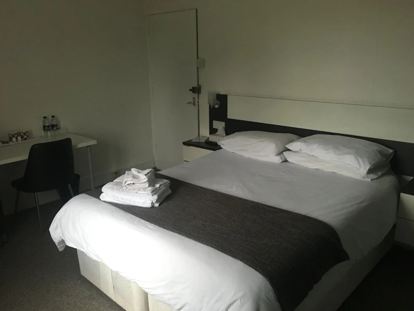 The Crown Inn - By Blunt Bars