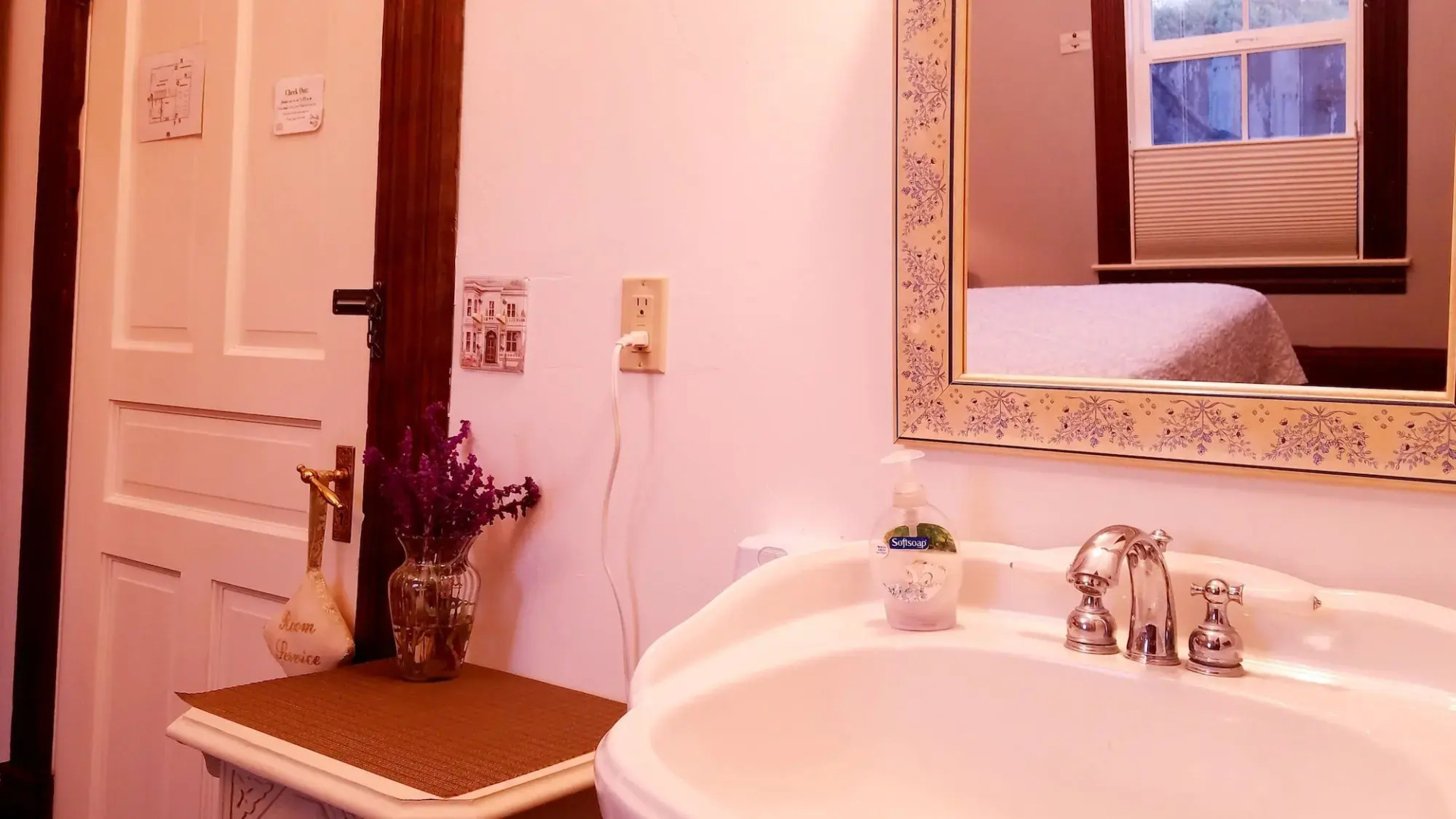 Captain's Inn at Moss Landing