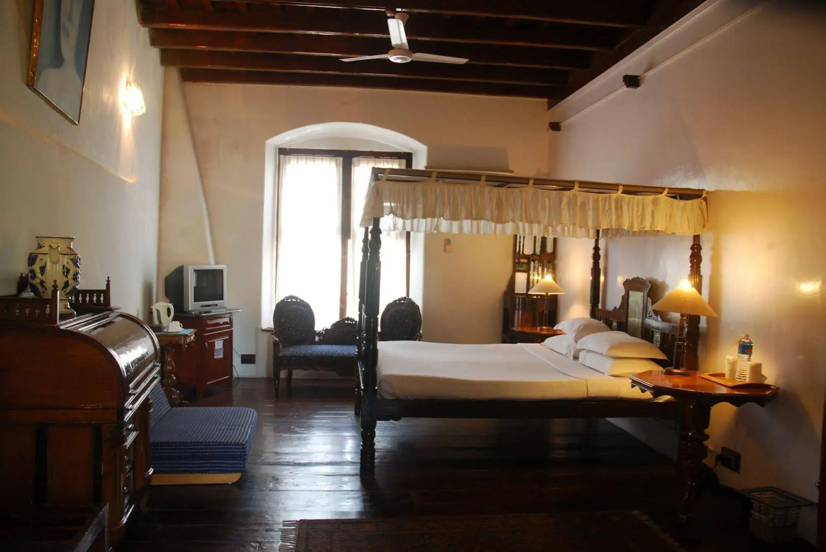 The Old Courtyard Hotel