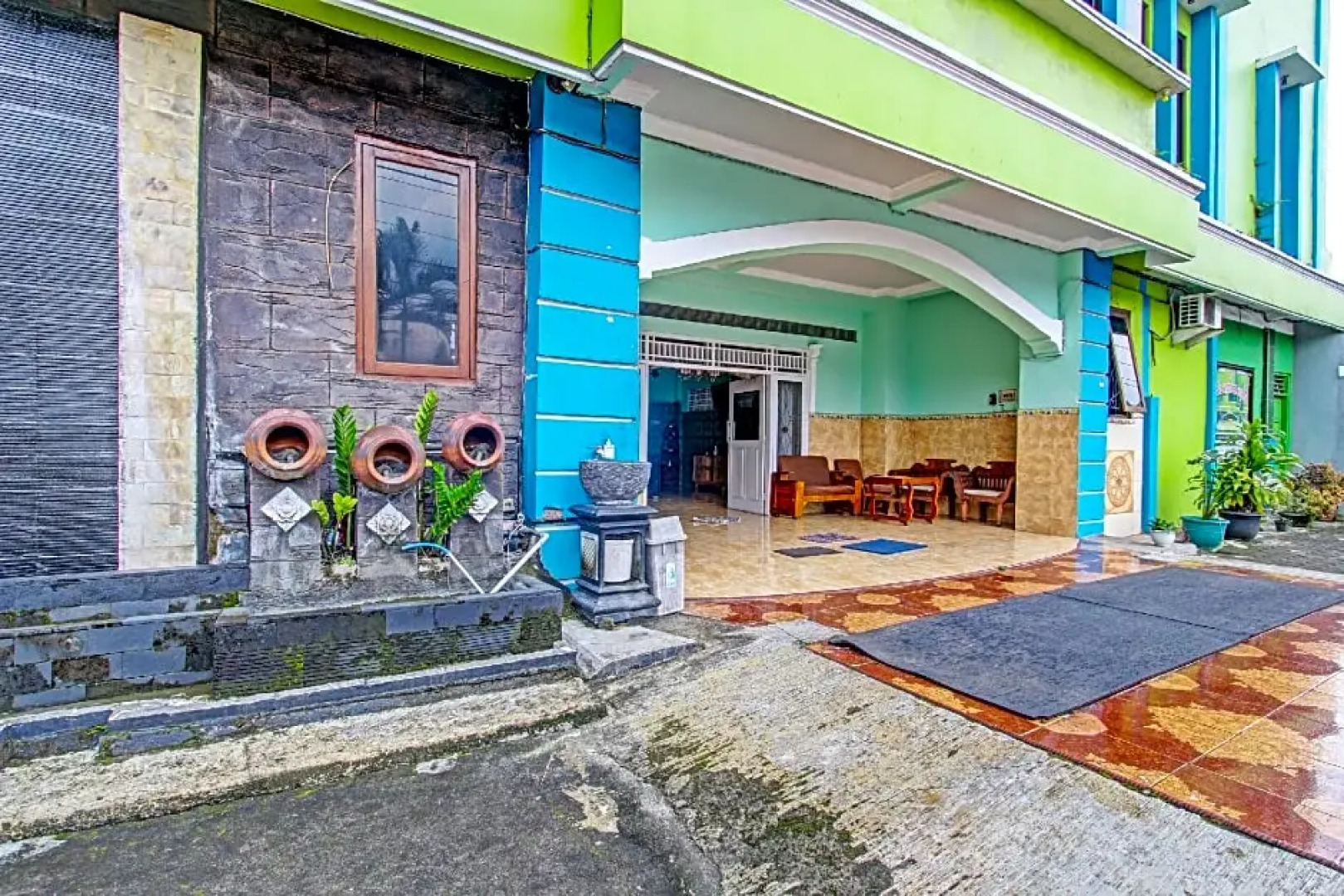 SPOT ON 92445 Mutiara Indah Hotel