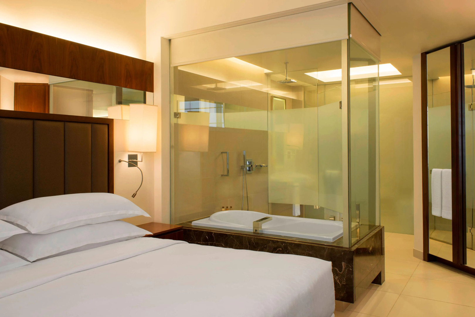 Sheraton Mall of the Emirates Hotel, Dubai