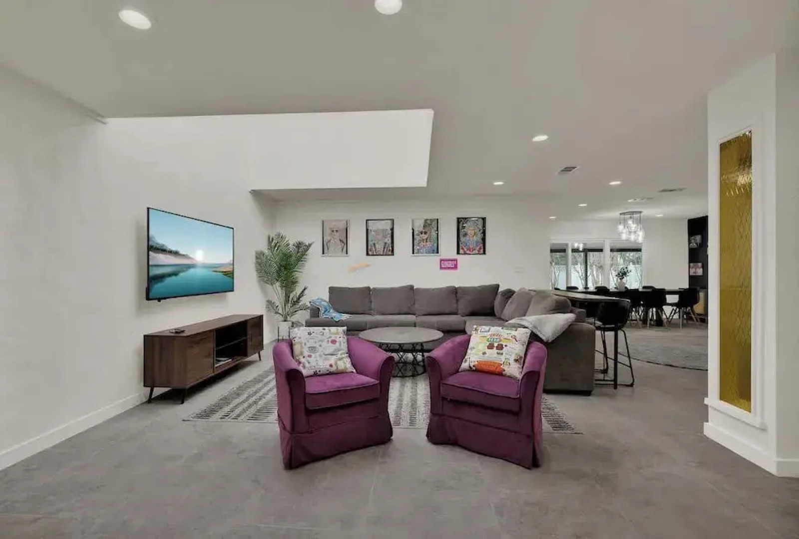 Whitewater River House - Game Room, Firepit, Walking Distance to Whitewater Amphitheater!