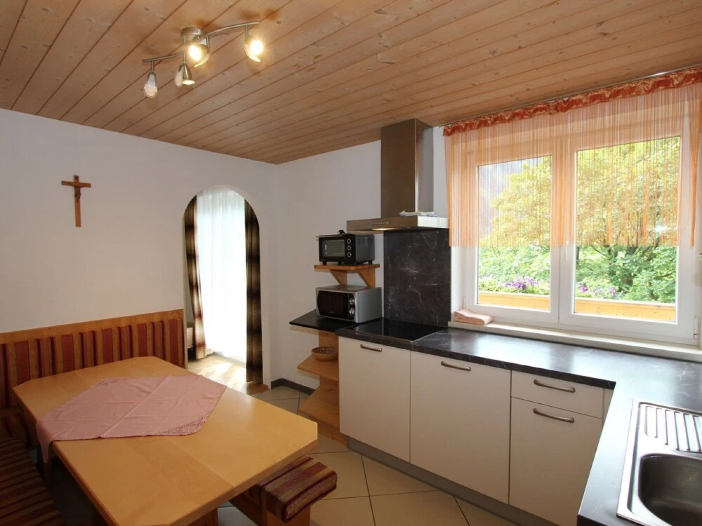 Hilltop Apartment in Aschau im Zillertal near Ski Area