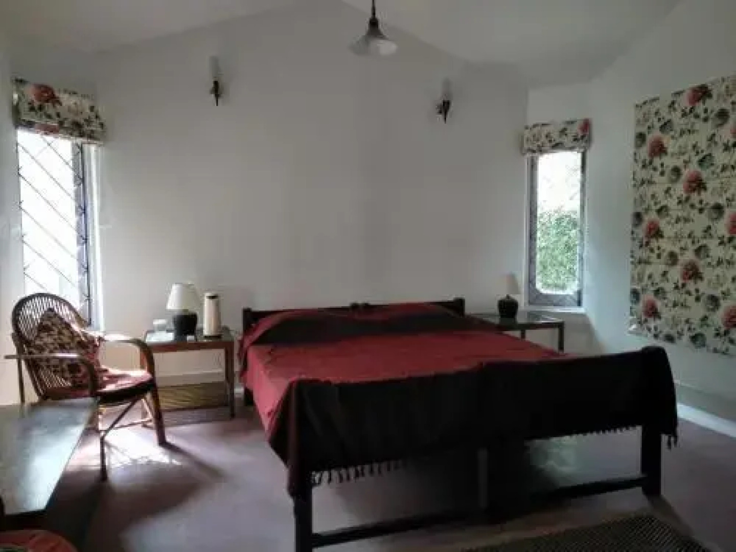 Aayesh Bed & Breakfast