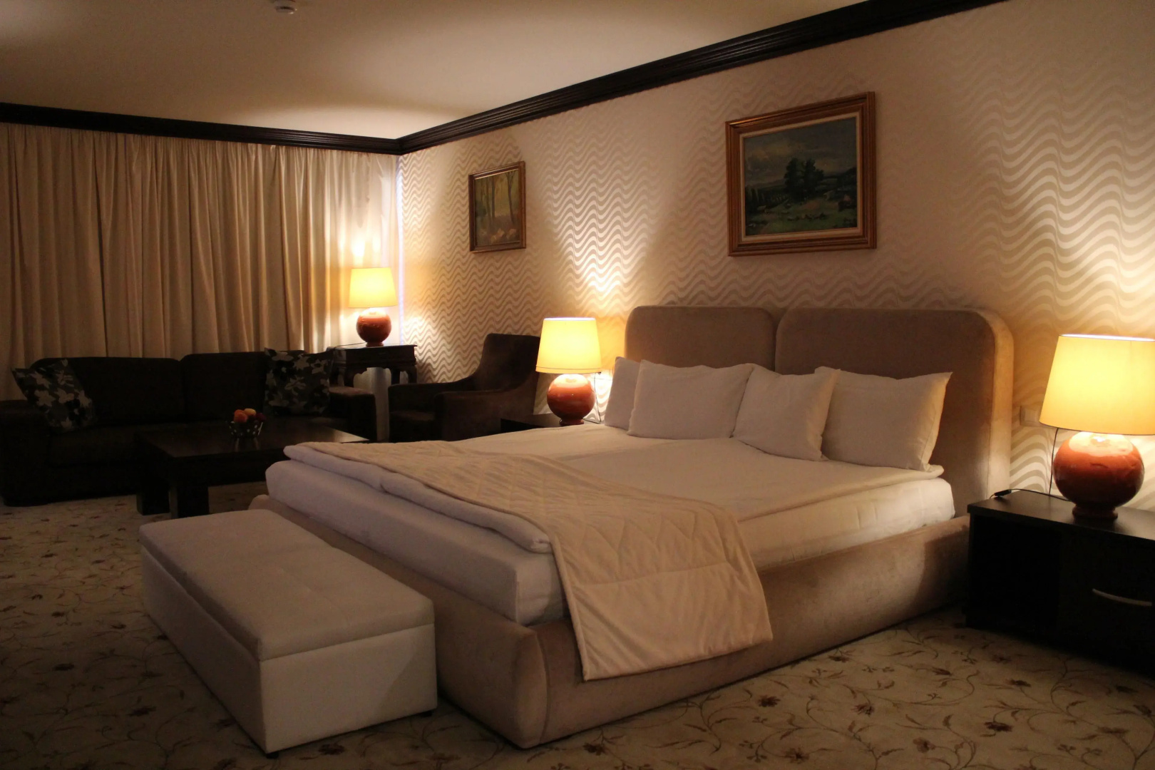 Shiroka Laka Hotel