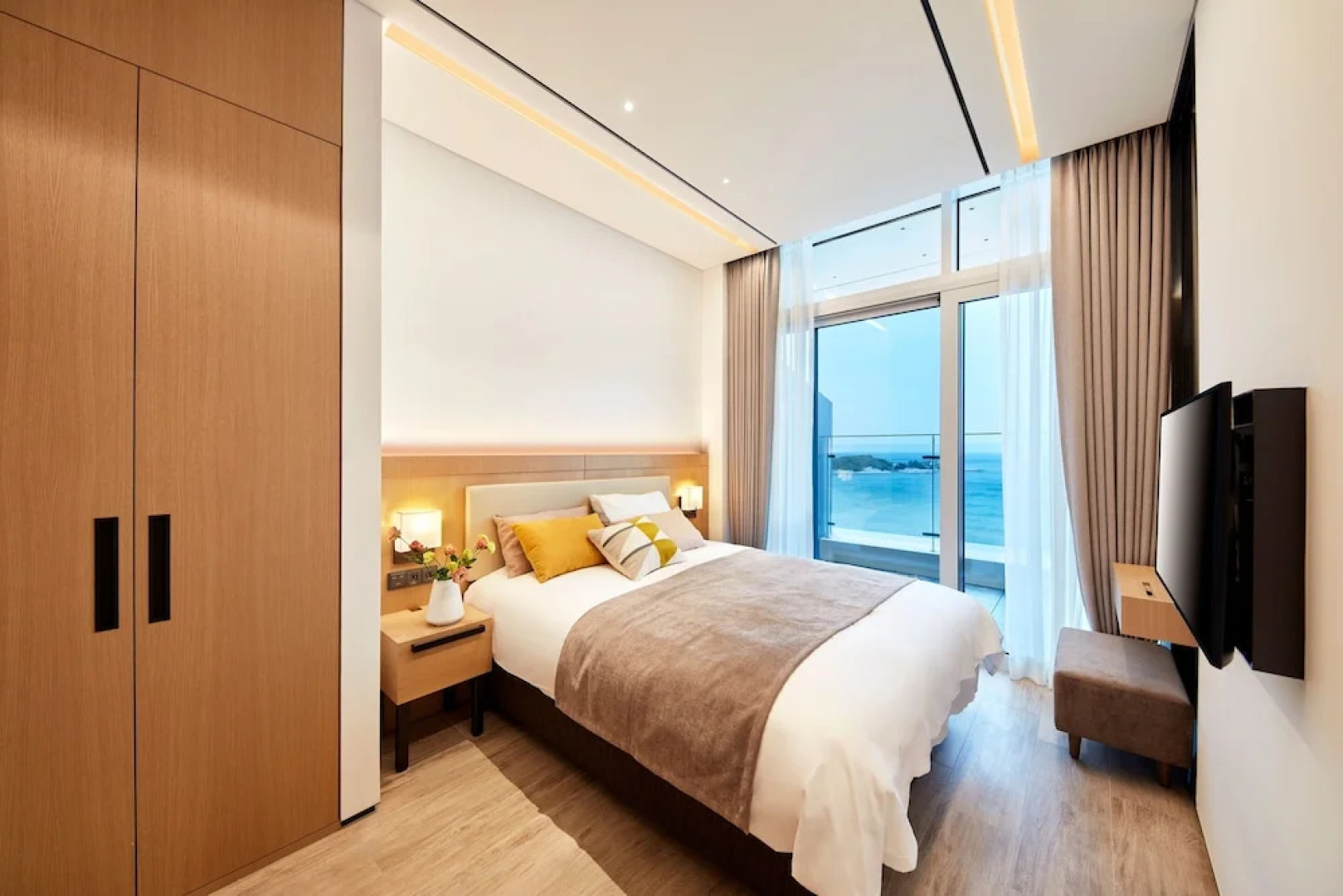 Renebleu by Sol Beach