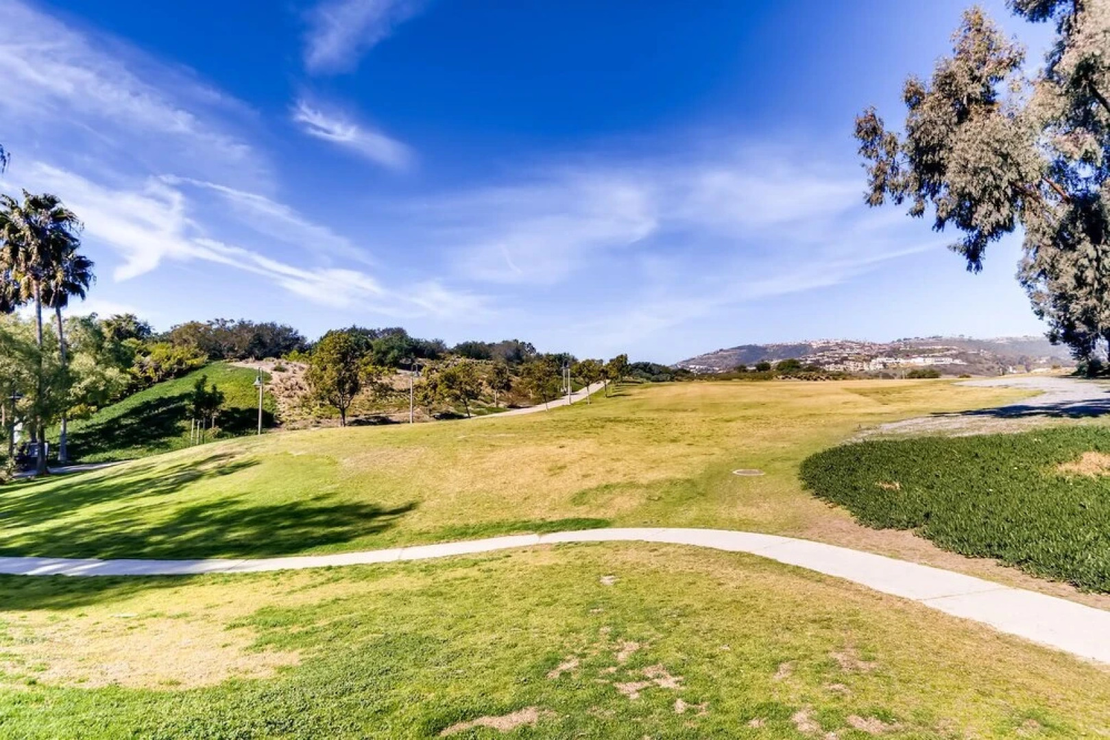 Private Entrance - 2BR Next To Ritz Carlton - Walk Down to Ocean! (MB1)