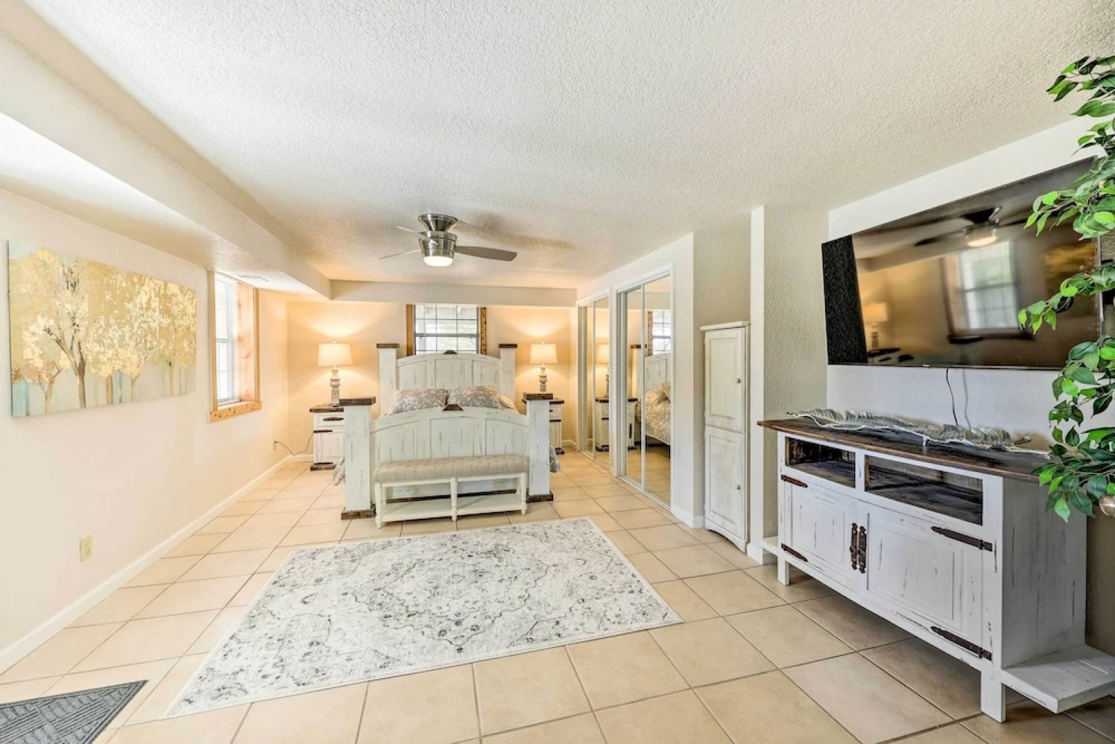 Private Pool: Lakefront Home in Hot Springs!