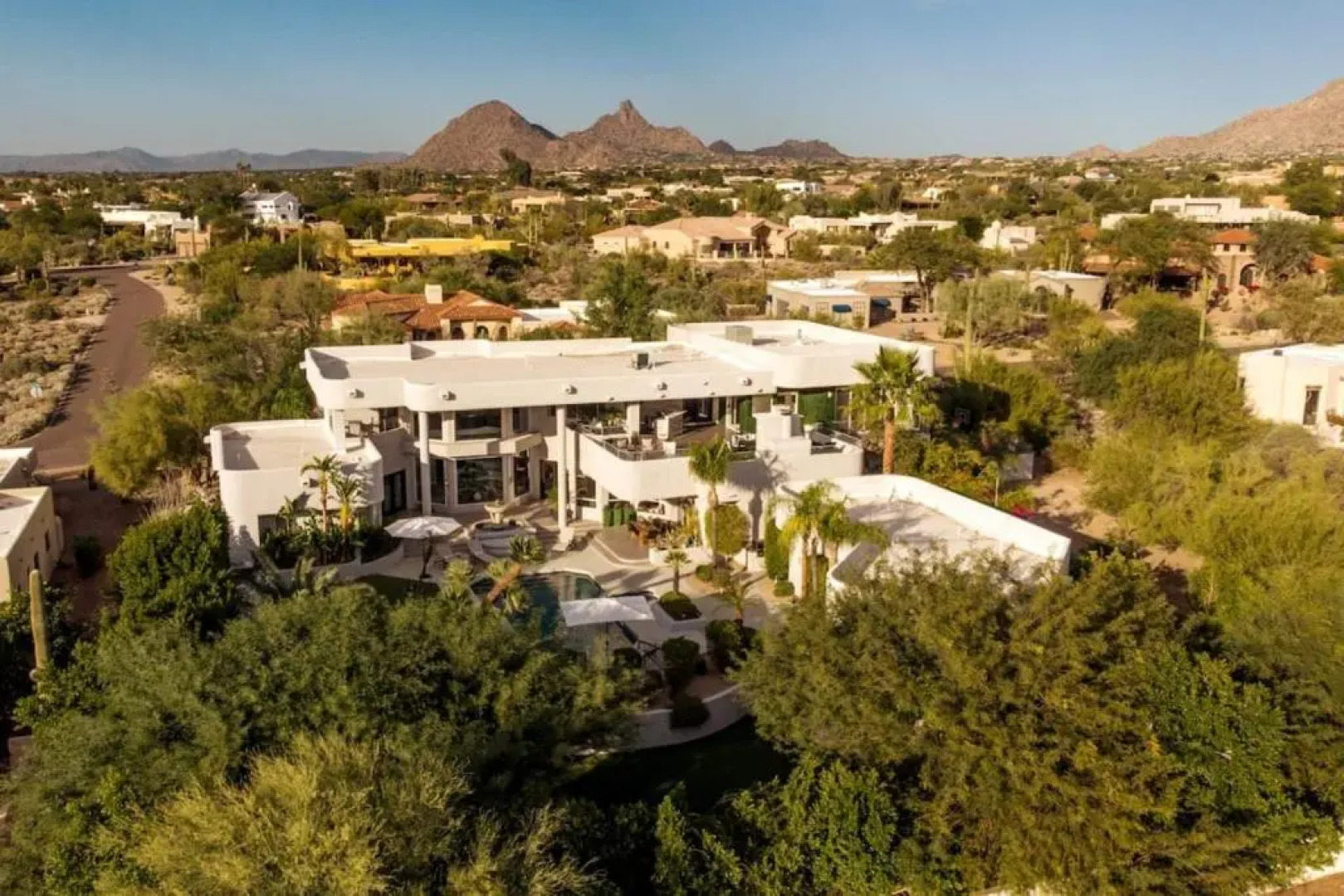 Stunning Private & Modern N. Scottsdale Estate!