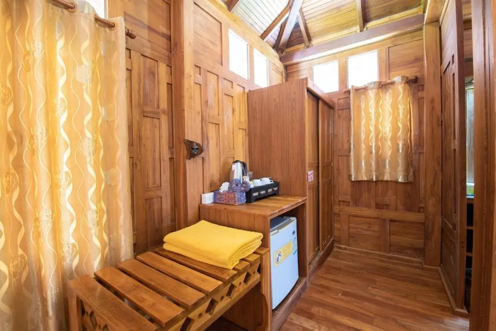 Отель Phi Phi The Beach Resort