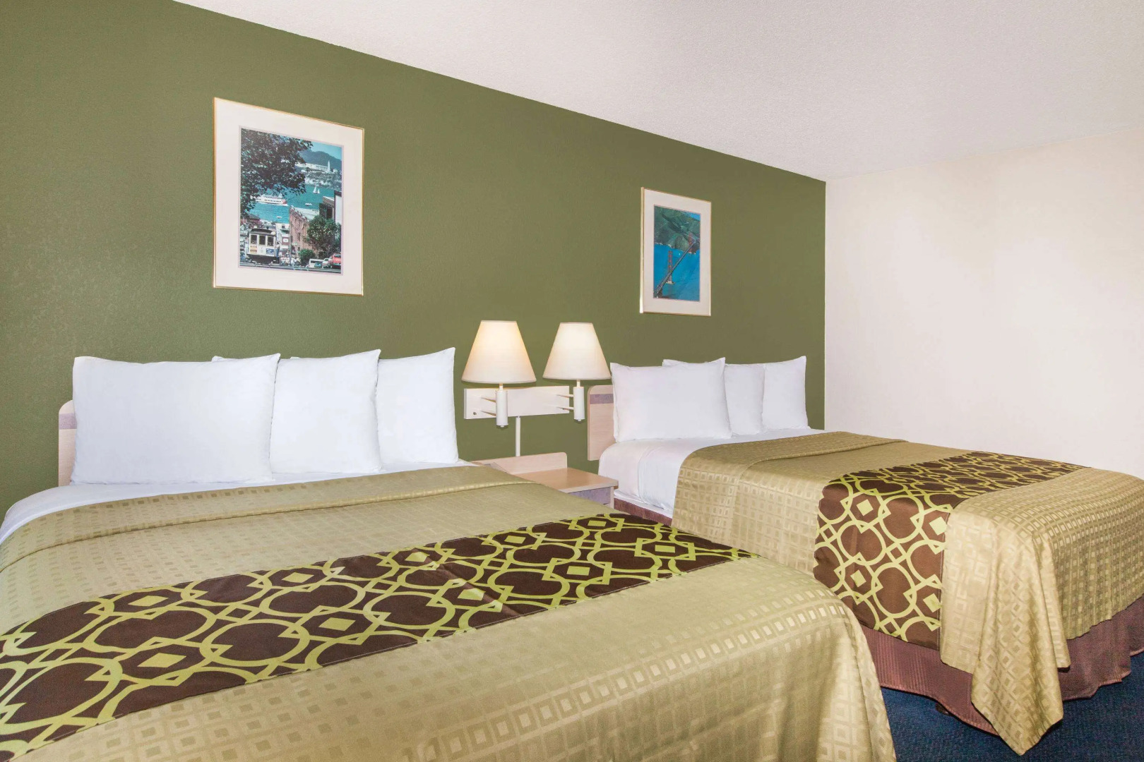 Travelodge by Wyndham Los Banos CA