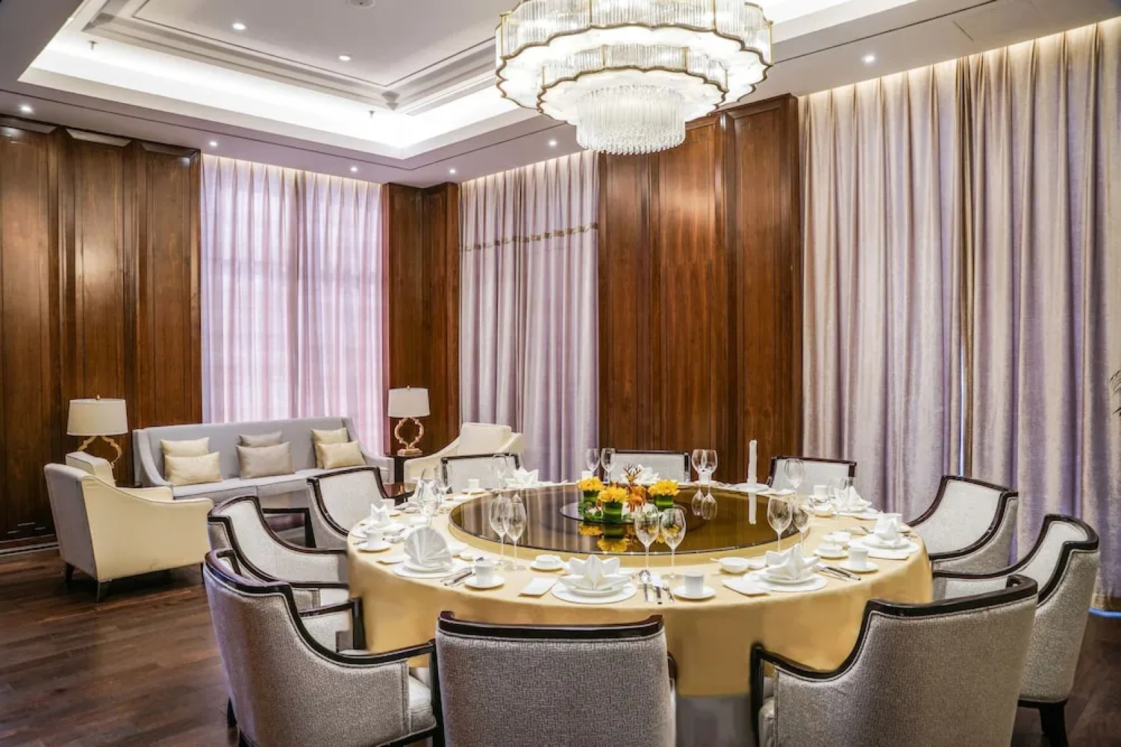 Qingshan Hotel Baotou（Yingbin Building）