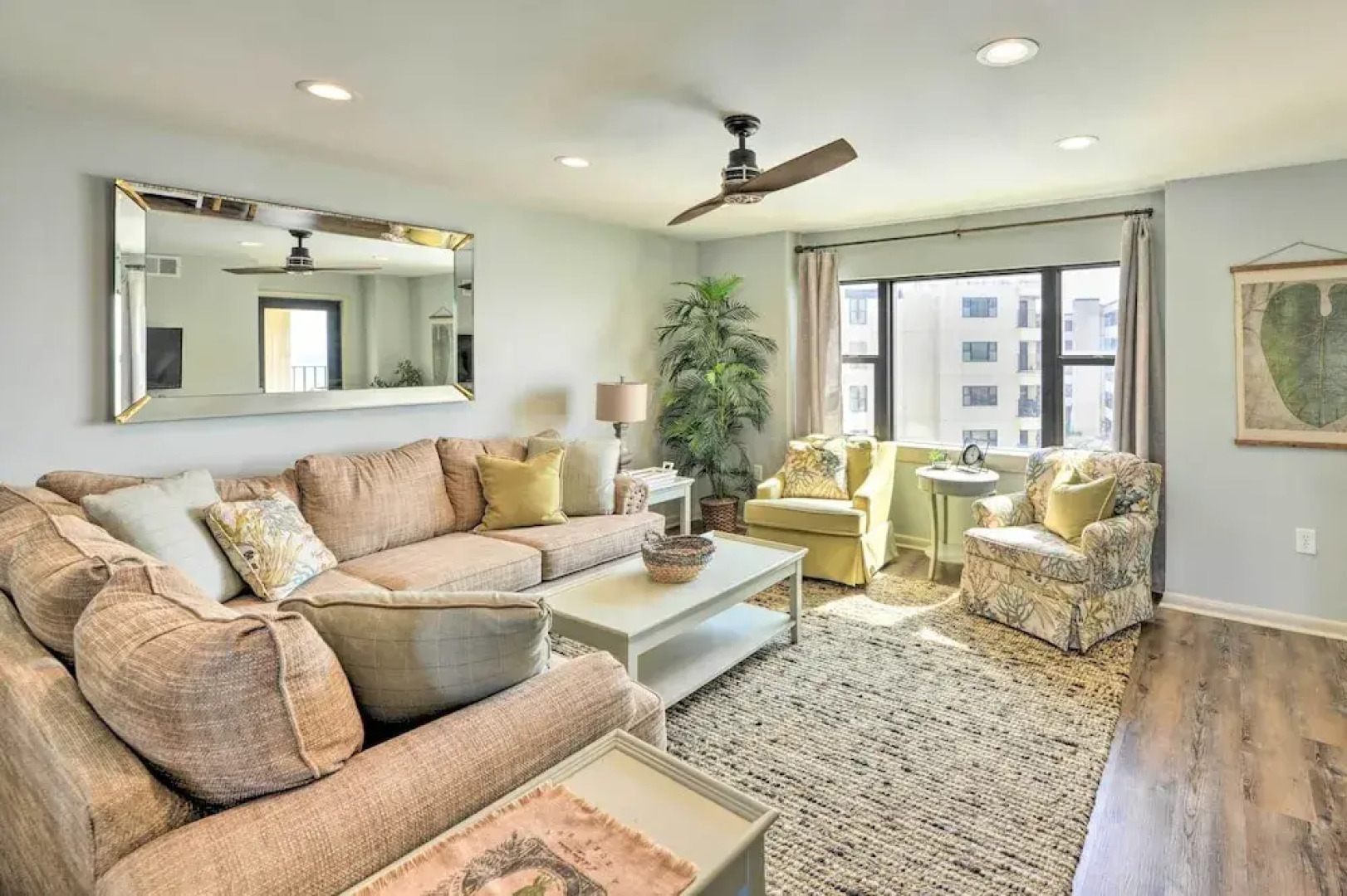 Summer Winds Resort Condo w/ Ocean Views!