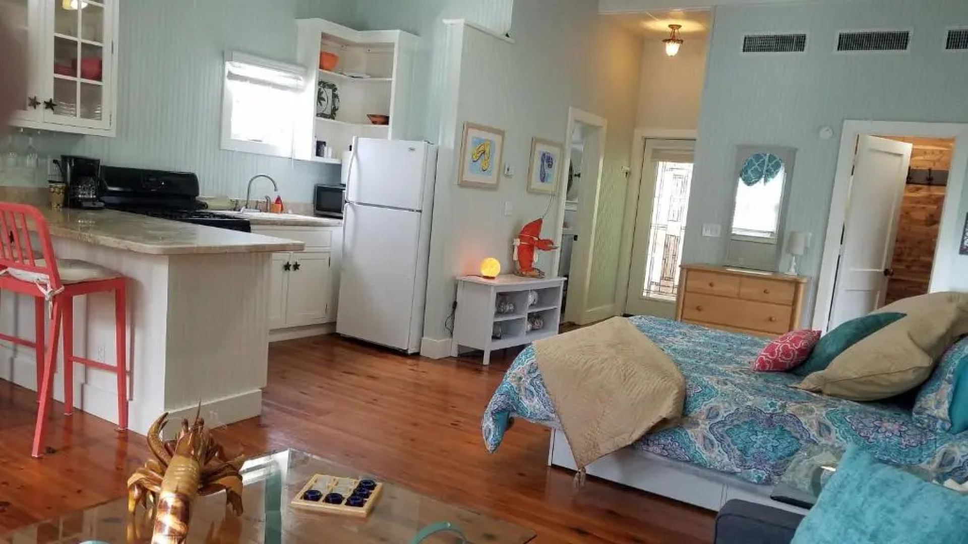 Downtown Whimsical Paradise Pool, Tiki Bar, 2 blocks to Atlantic Ave Delray