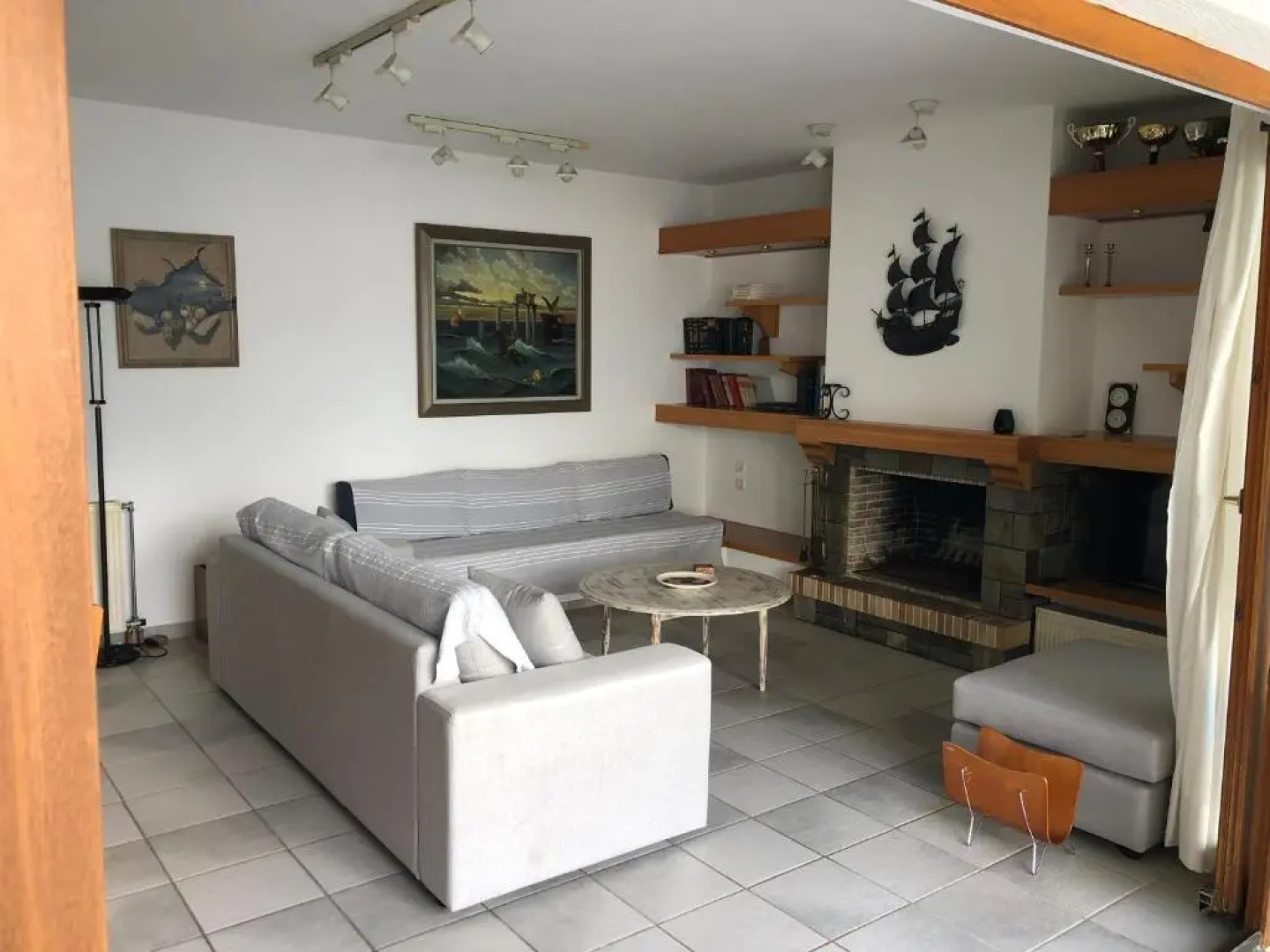 Sea-side 3 BEDROOM- BEACH HOUSE