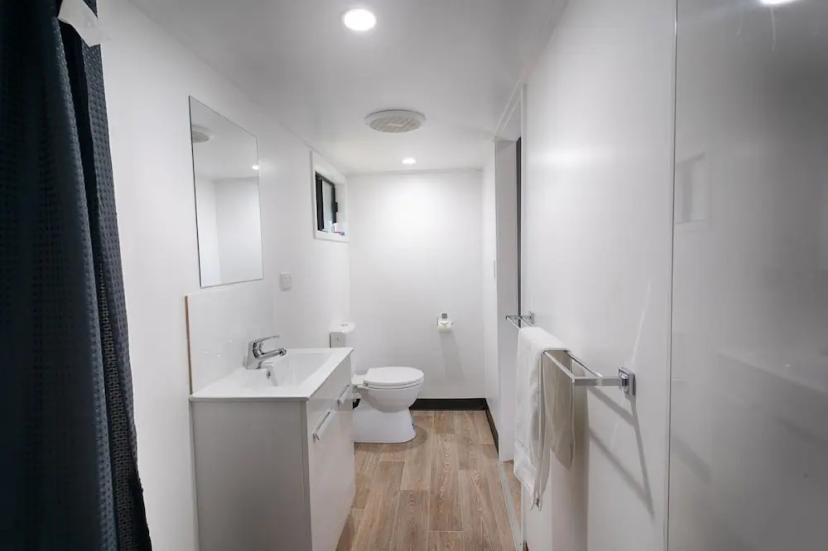 PKs Jungle Village - Hostel