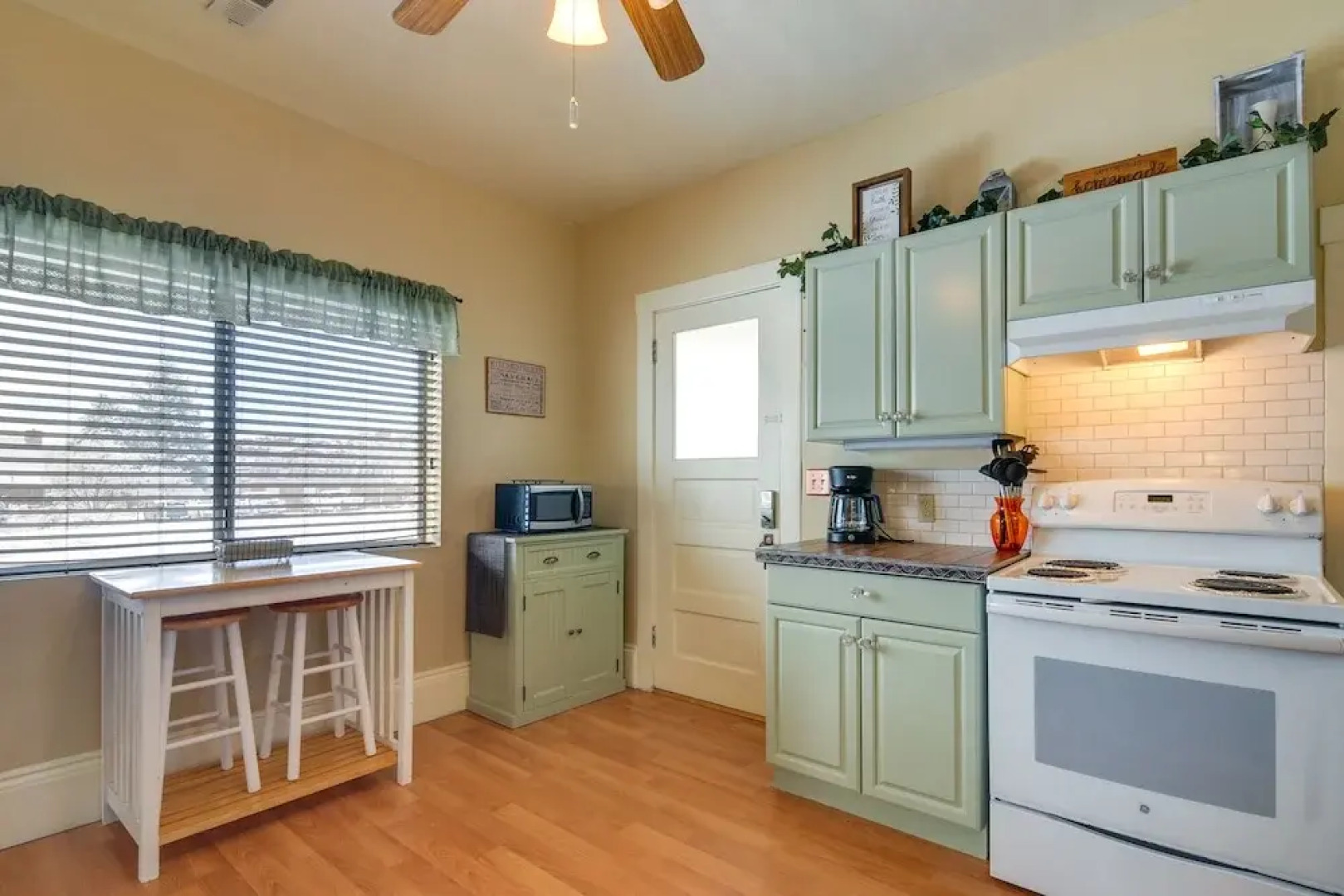 Beautiful Historic Home Near Bryce Canyon!