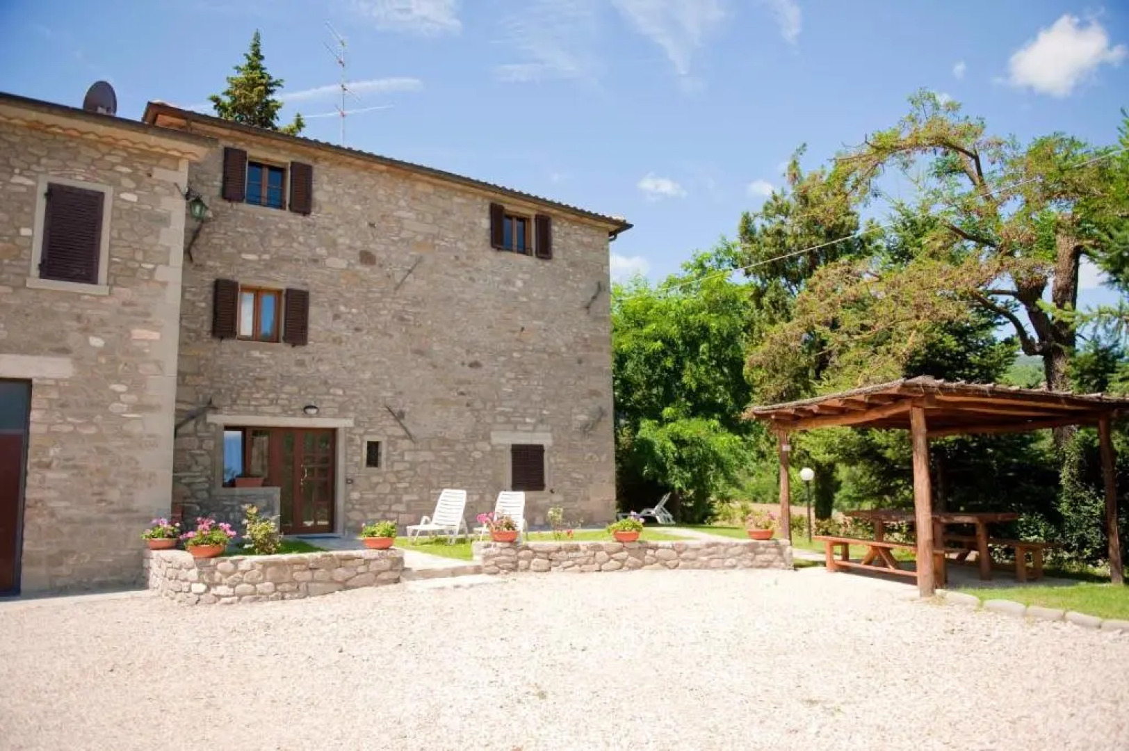 3 bedrooms appartement with shared pool enclosed garden and wifi at Caprese Michelangelo