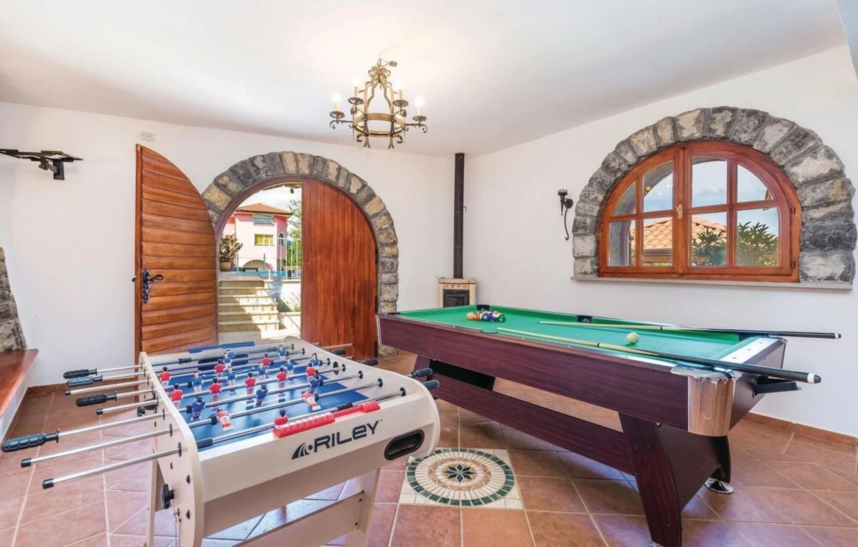 Beautiful Home in Lovran With Sauna, Wifi and 6 Bedrooms