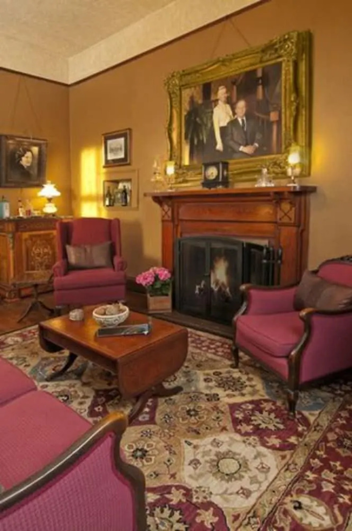 The Reynolds Mansion