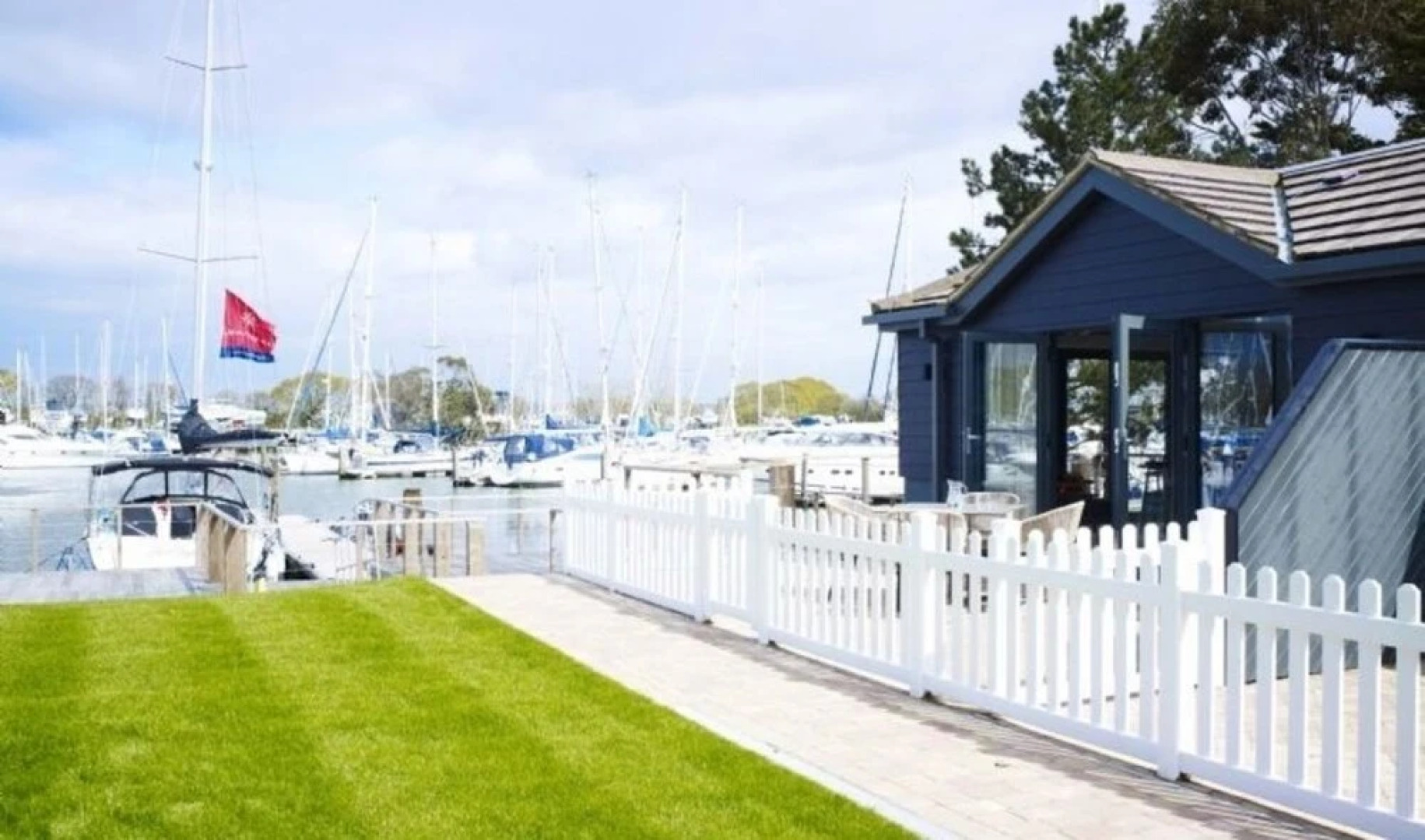 7 The Salterns, Chichester 402445