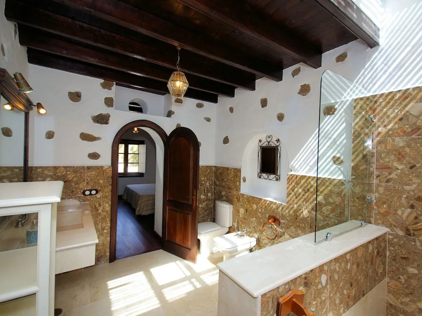 Comfortable Villa in Haría With Swimming Pool