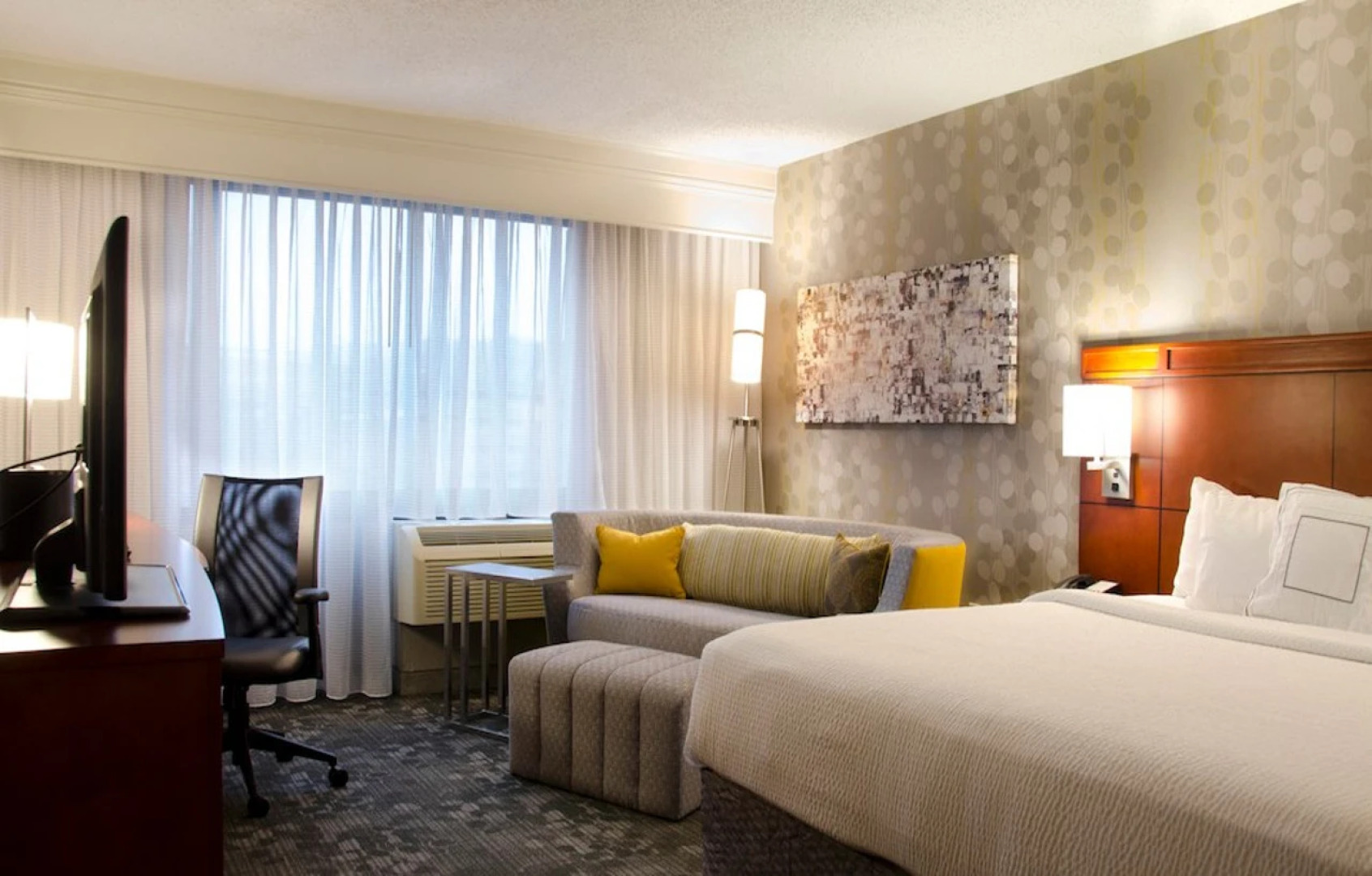 Courtyard by Marriott Waterbury Downtown